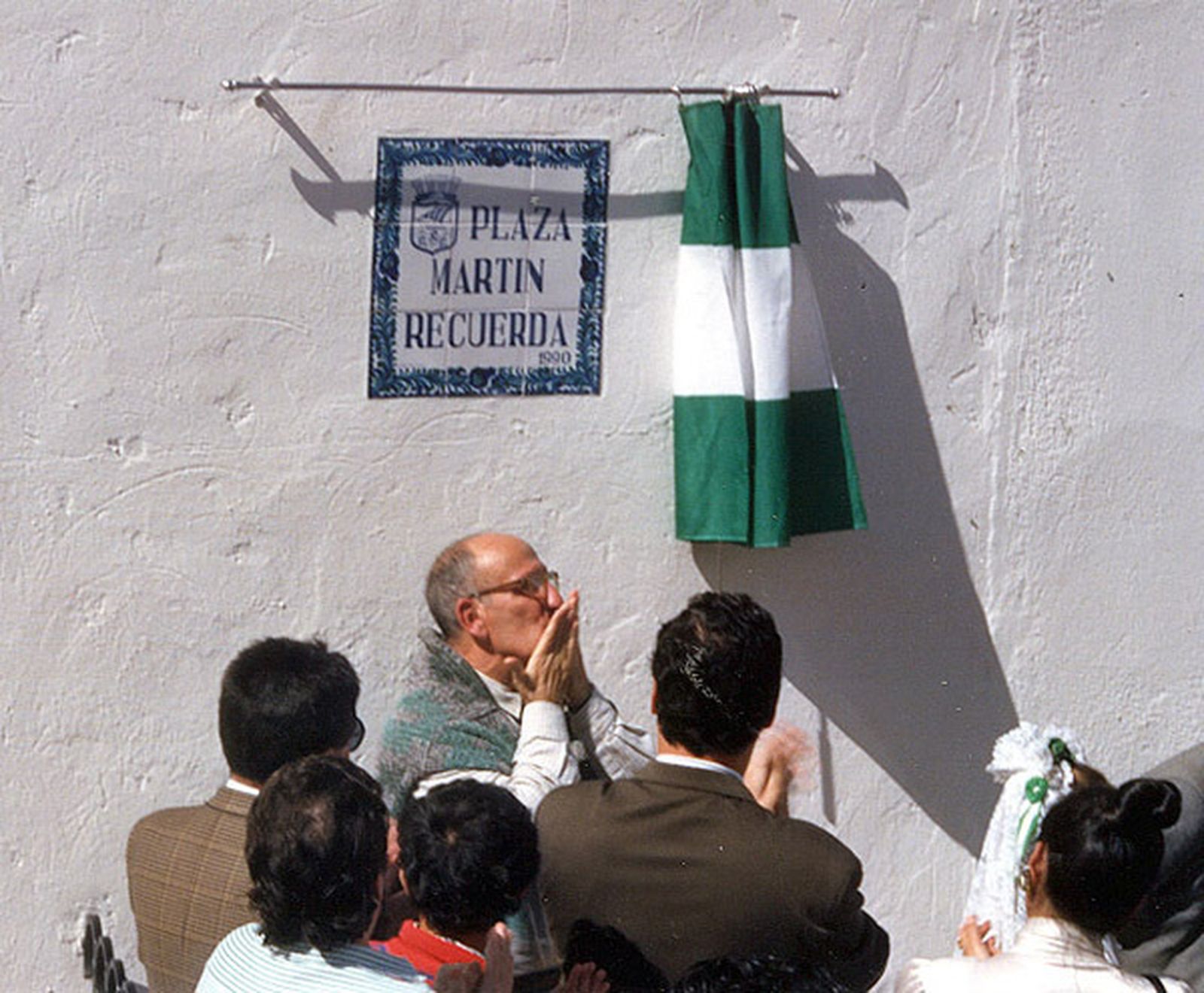 Martín Recuerda en la inauguración de una plaza en Almuñécar