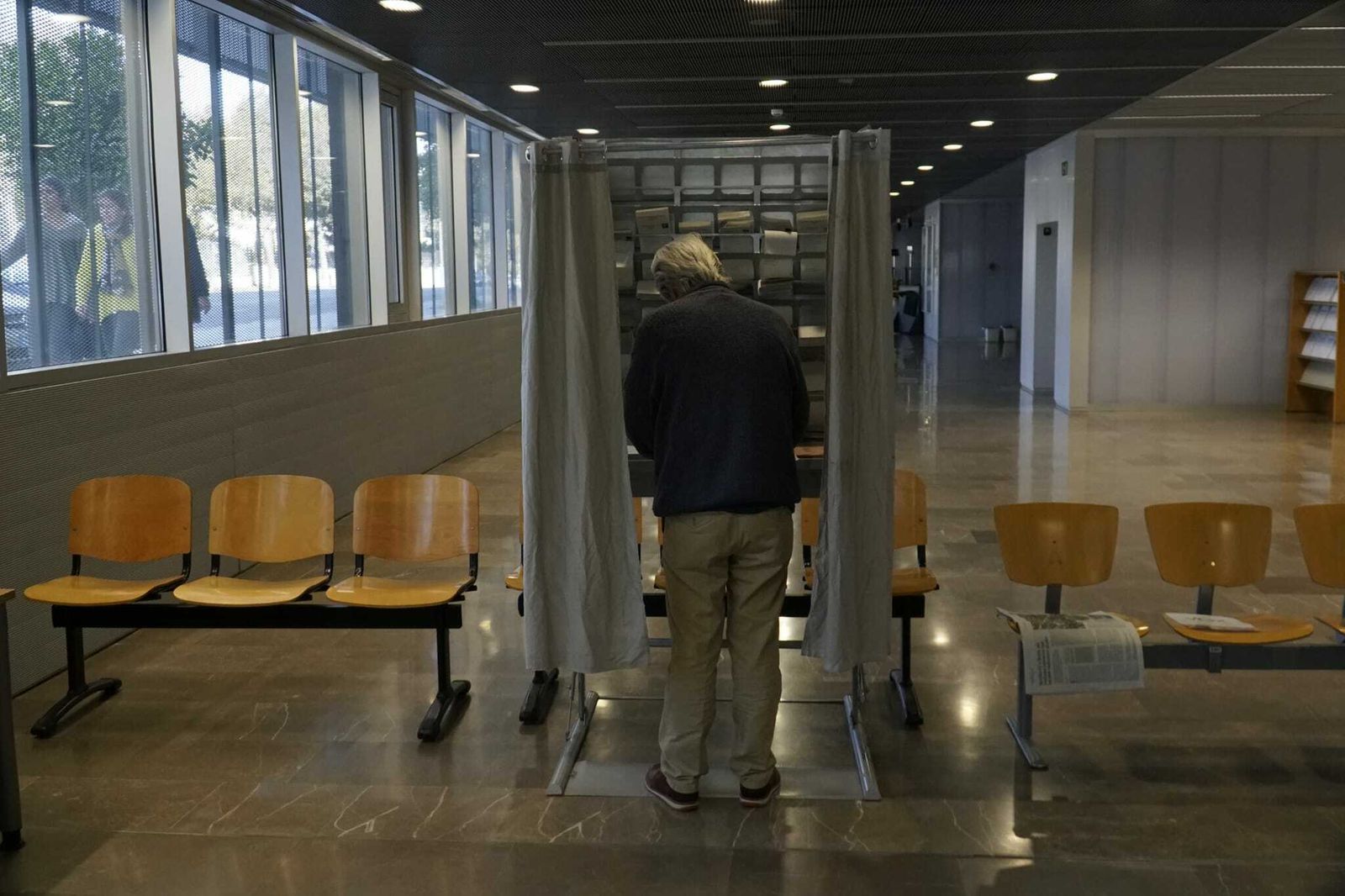 Las imágenes de la jornada electoral en Sevilla