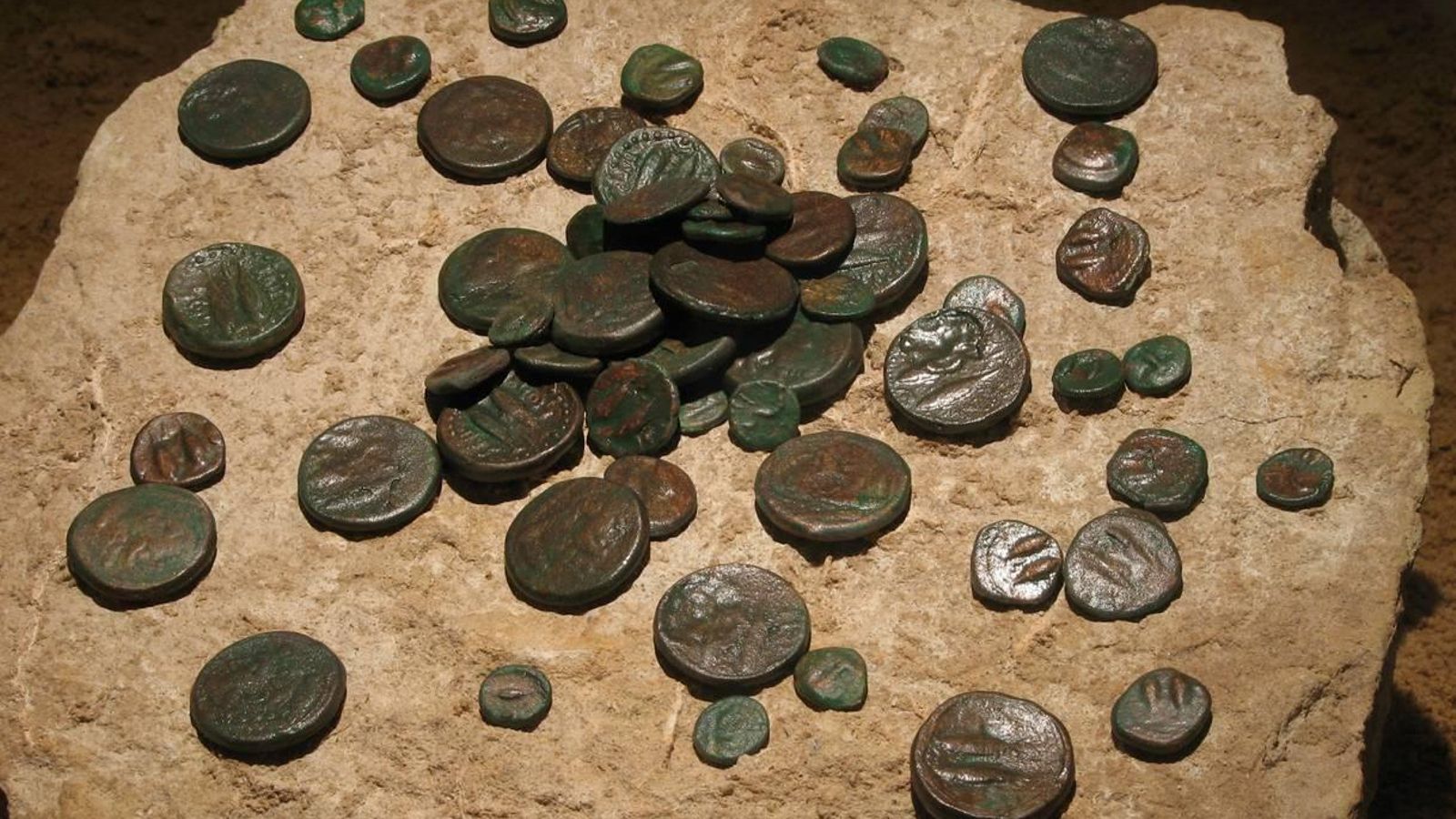 Monedas acuñadas en Gades que se pueden ver en la Factoría de Salazones.