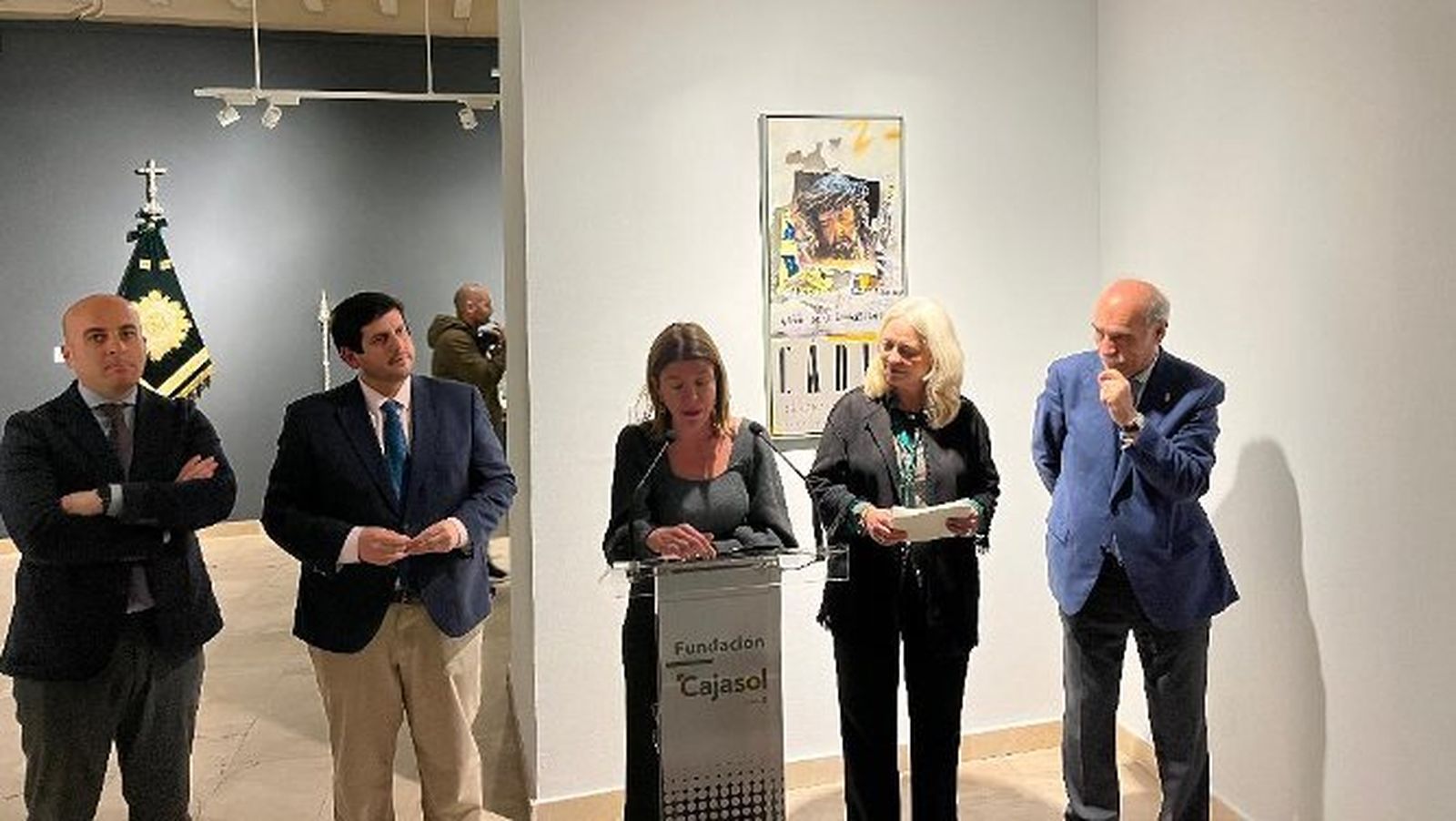 Pablo Durio, Jorge Vázquez, María del Mar Díez, Mercedes Colombo y Juan Carlos Jurado, durante la inaguración de la muestra en la Fundación Cajasol.