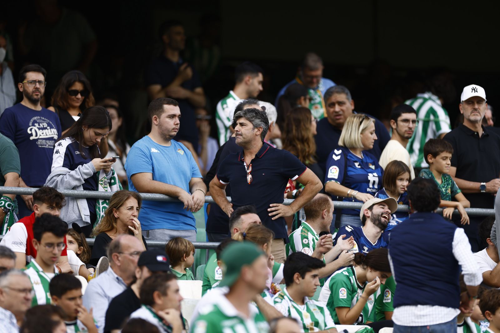 Búscate en las fotos del Betis-Atlético de Madrid