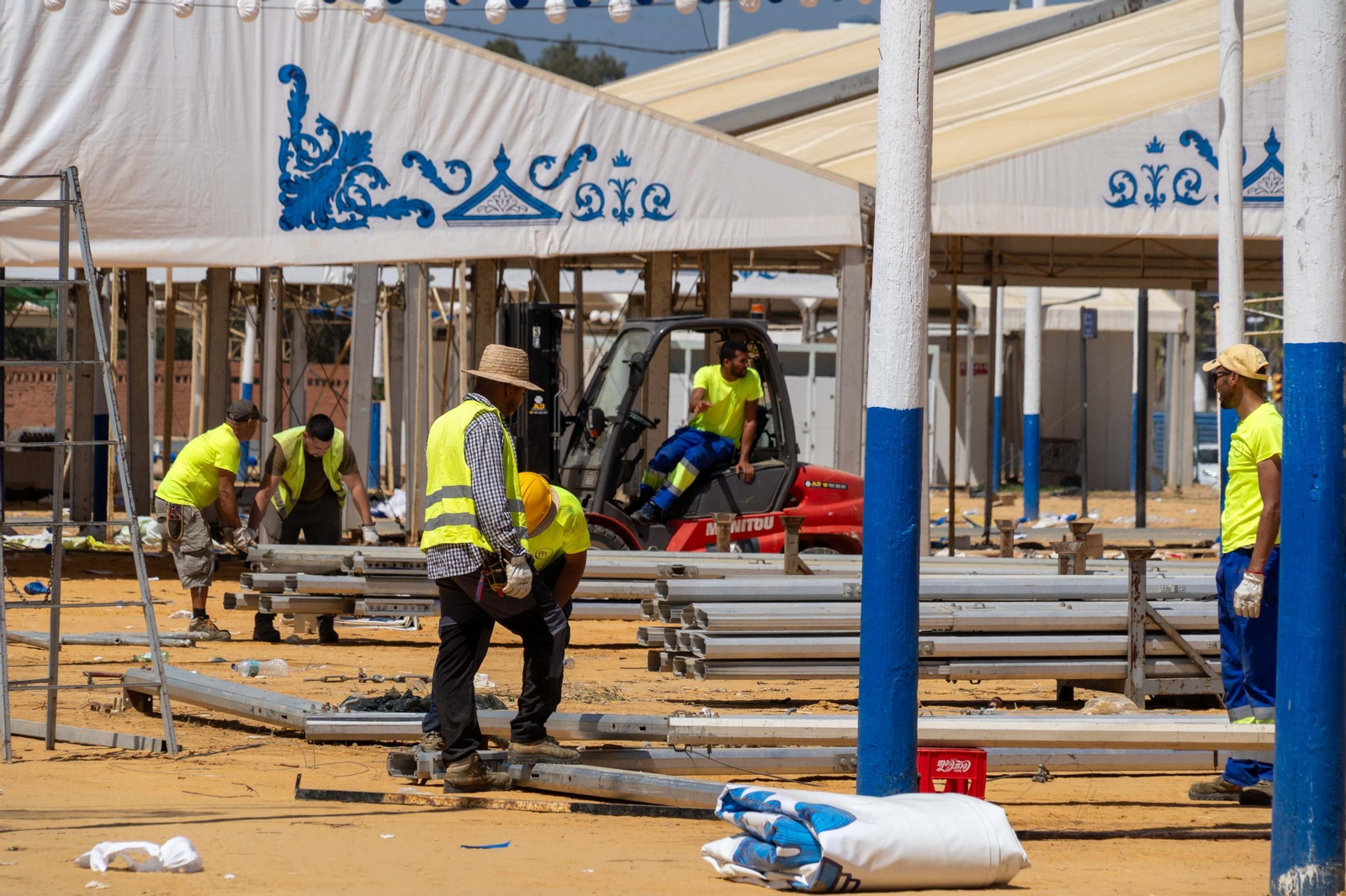 Imágenes del recinto de las Fiestas Colombinas días después de su final