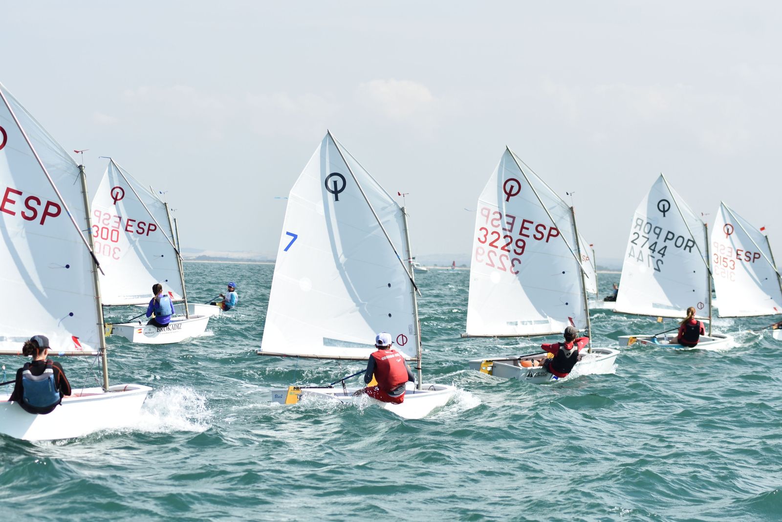El Trofeo de la Hispanidad en aguas de la Bahía de Cádiz.