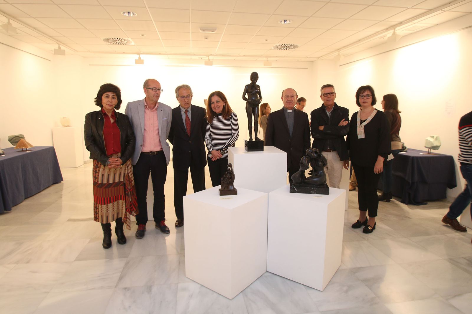 Diputación y El Acebuche han colaborado para llevar las obras de los internos a la Galería Alfareros, en pleno centro de Almería.