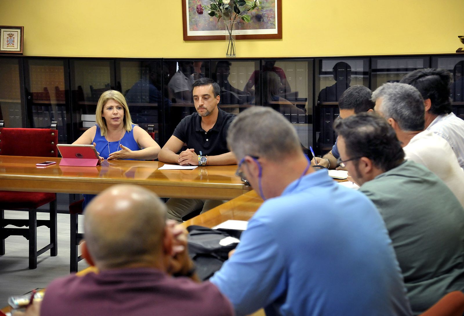 Reunión de la alcaldesa Mamen Sánchez y el delegado José Antonio Díaz con el comité de trabajadores, el pasado mes de junio.
