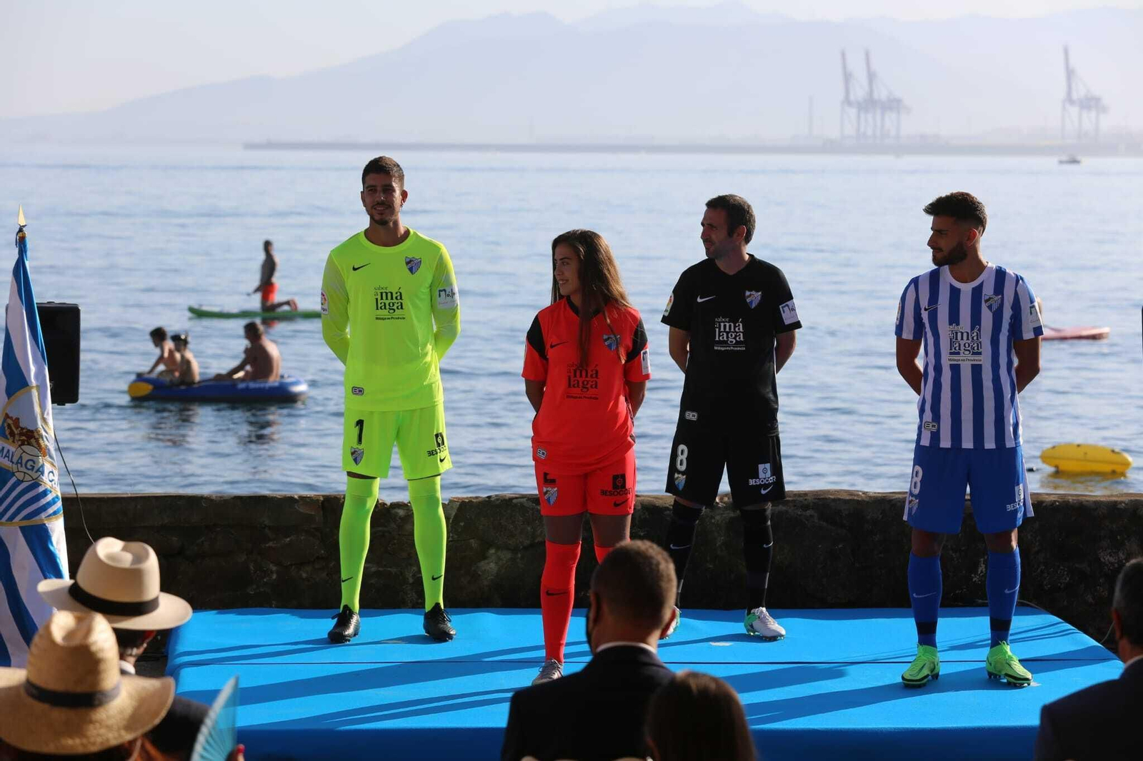 Galería de fotos de las camisetas del Málaga CF 2021/22