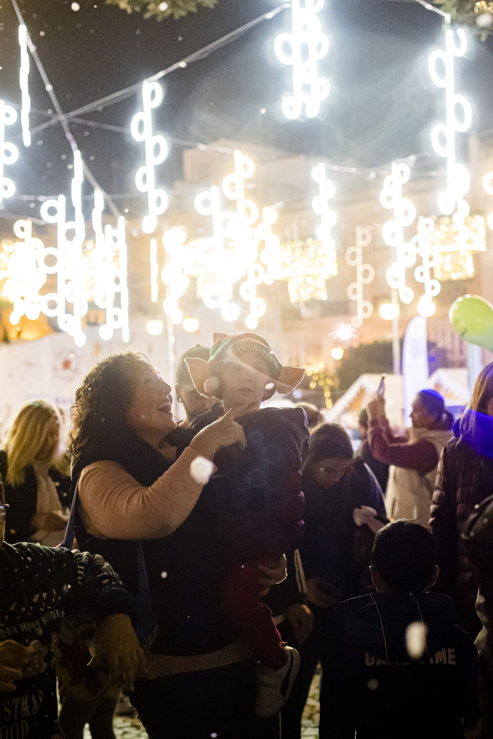 Navidad Cádiz 2022: Las imágenes de las gran nevada en la plaza San Antonio