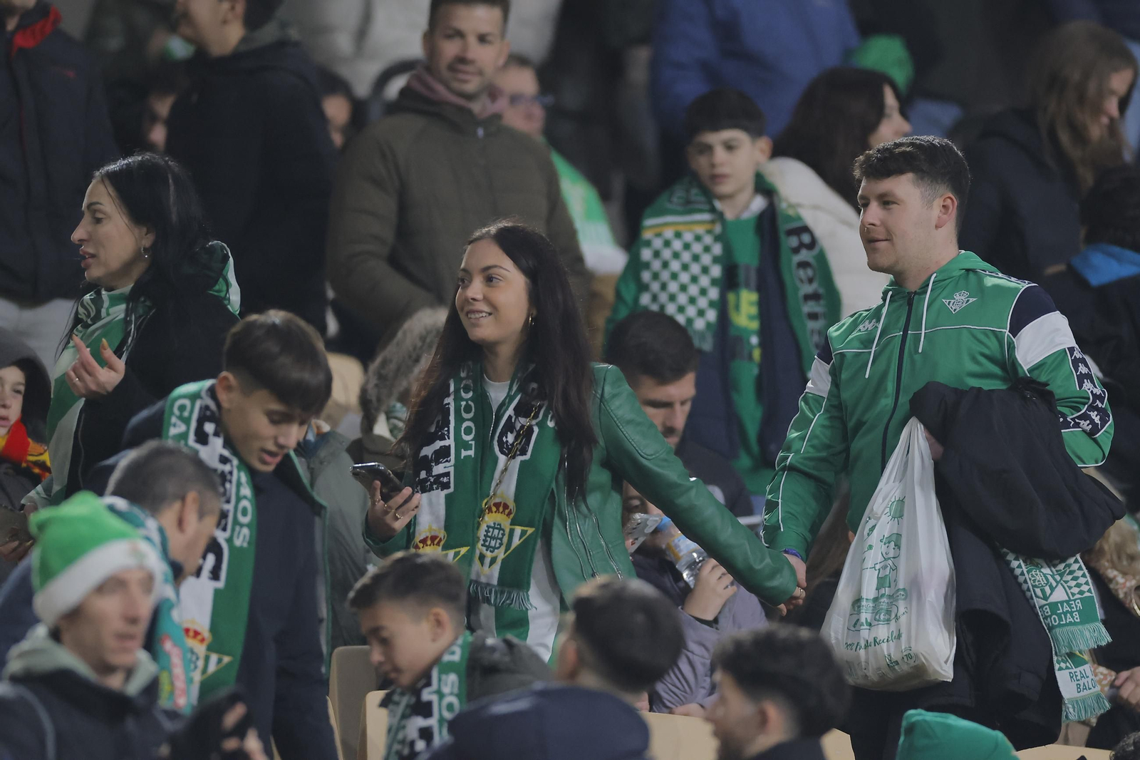 Búscate en las fotos del Betis - Getafe