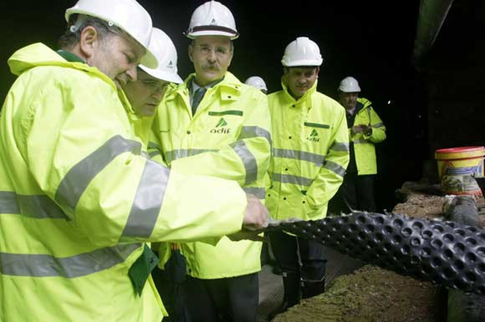 El presidente de ADIF afirma que a finales de marzo o principios de abril se reabrirá el servicio entre Algeciras y Antequera./Fotos:Erasmo Fenoy

Foto: Erasmo Fenoy