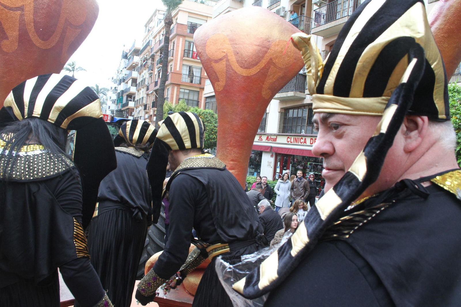 Cabalgata de los Reyes Magos 2018: Melchor, Gaspar y Baltazar adelantan su salida para llenar de ilusión las calles de Huelva