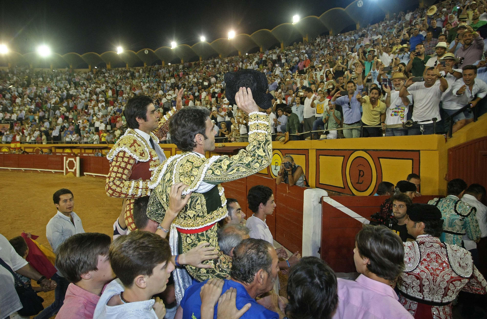 Las imágenes de la reaparición de José Tomás en Algeciras