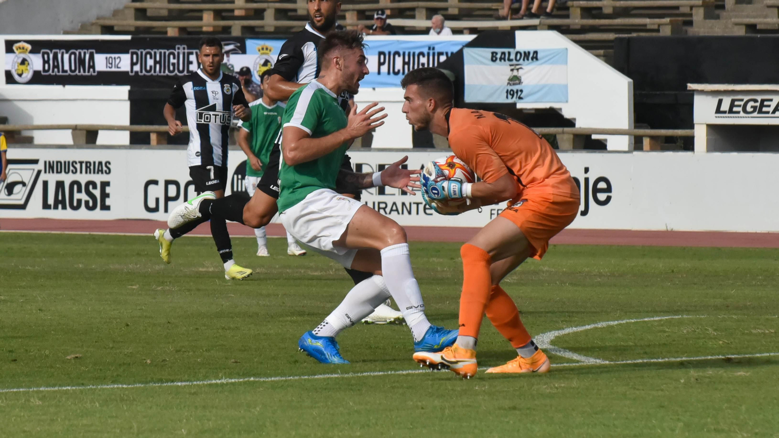 Las fotos del Balona - Cordoba Trofeo Ciudad de La Línea