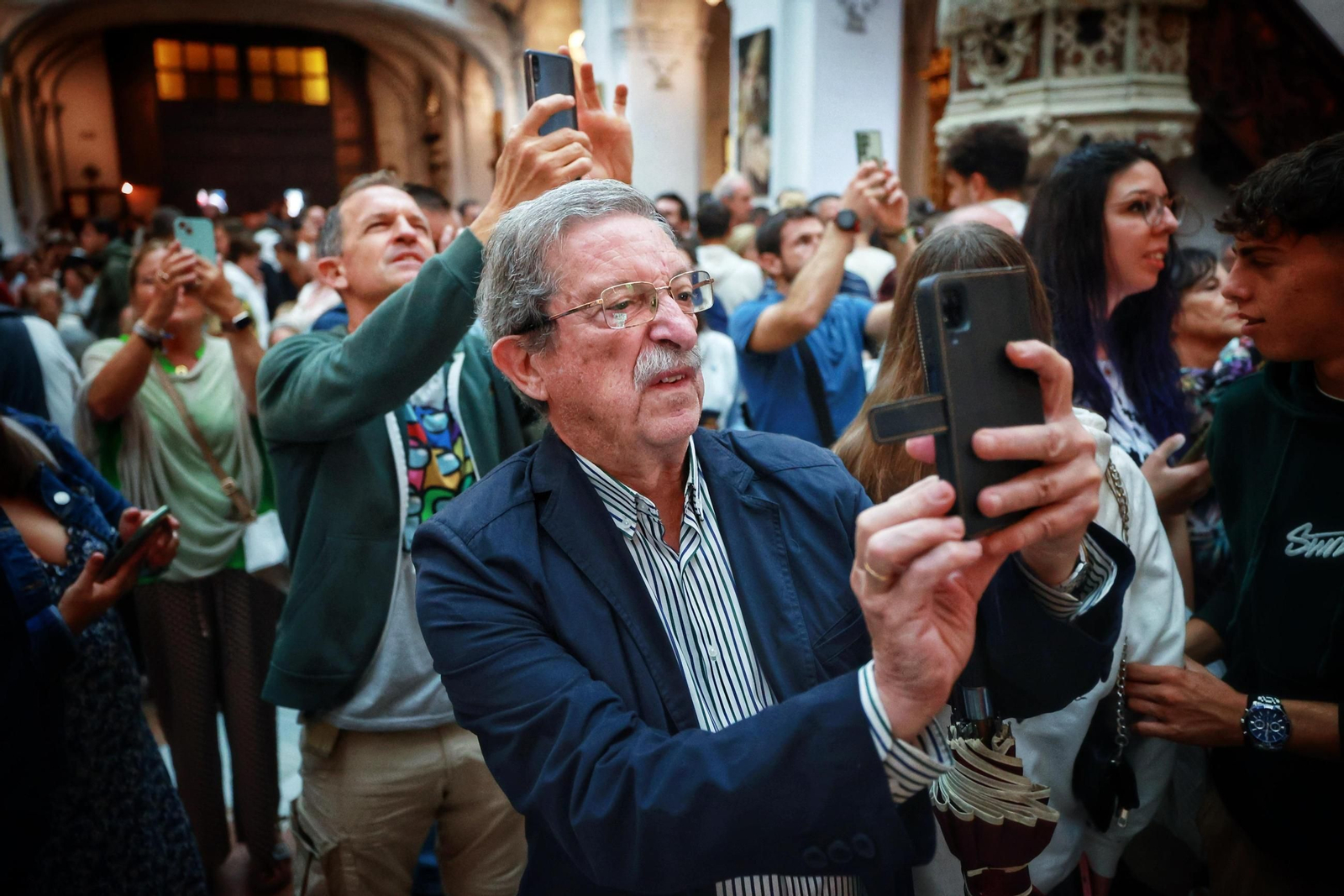 Las imágenes de la suspensión de la procesión de la Patrona de Cádiz