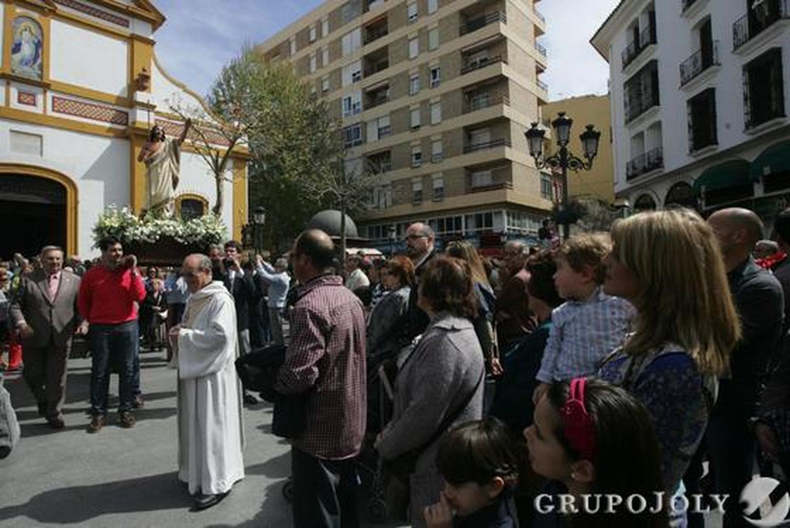 Un espléndido sol recibe a Jesús Resucitado en La Línea

Foto: J.M.Q./Erasmo Fenoy