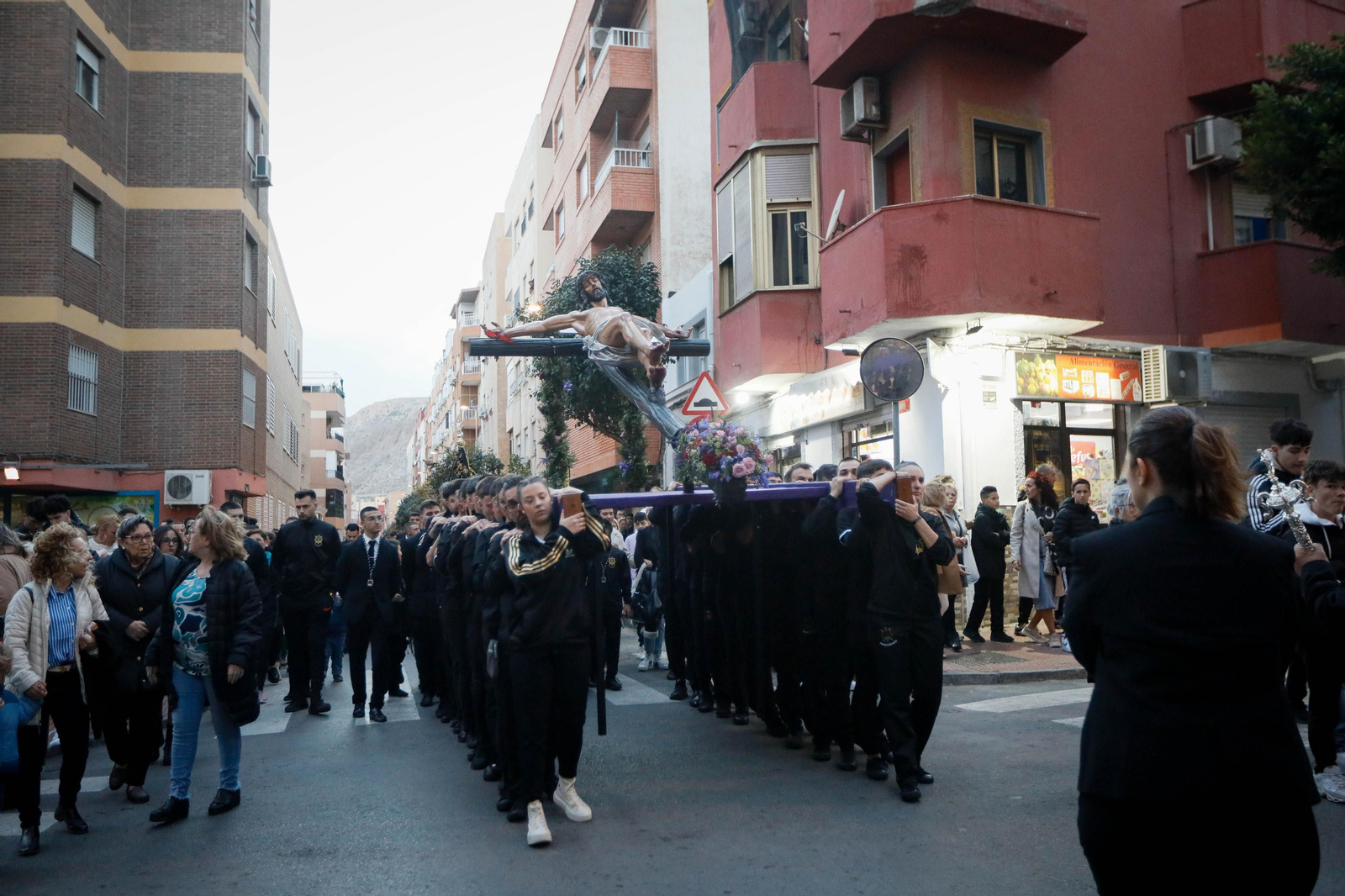 La procesión del Calvario, en imágenes
