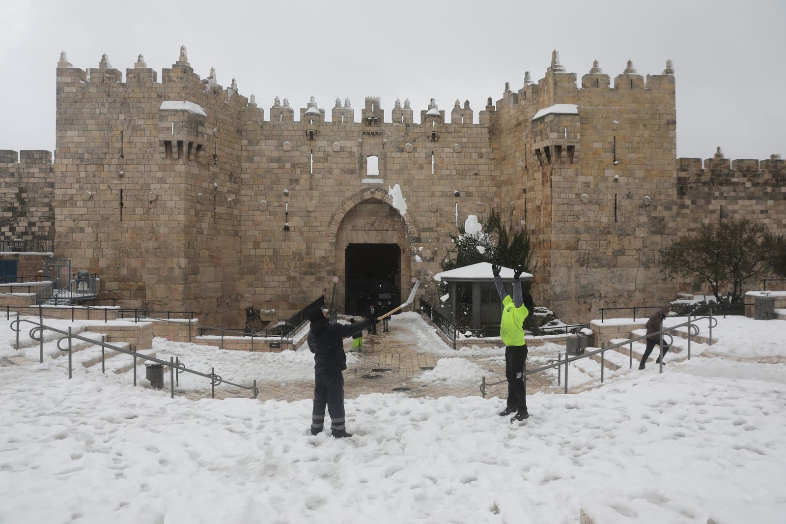 Jerusalén, cubierta de nieve tras el paso del temporal 'Elpida'
