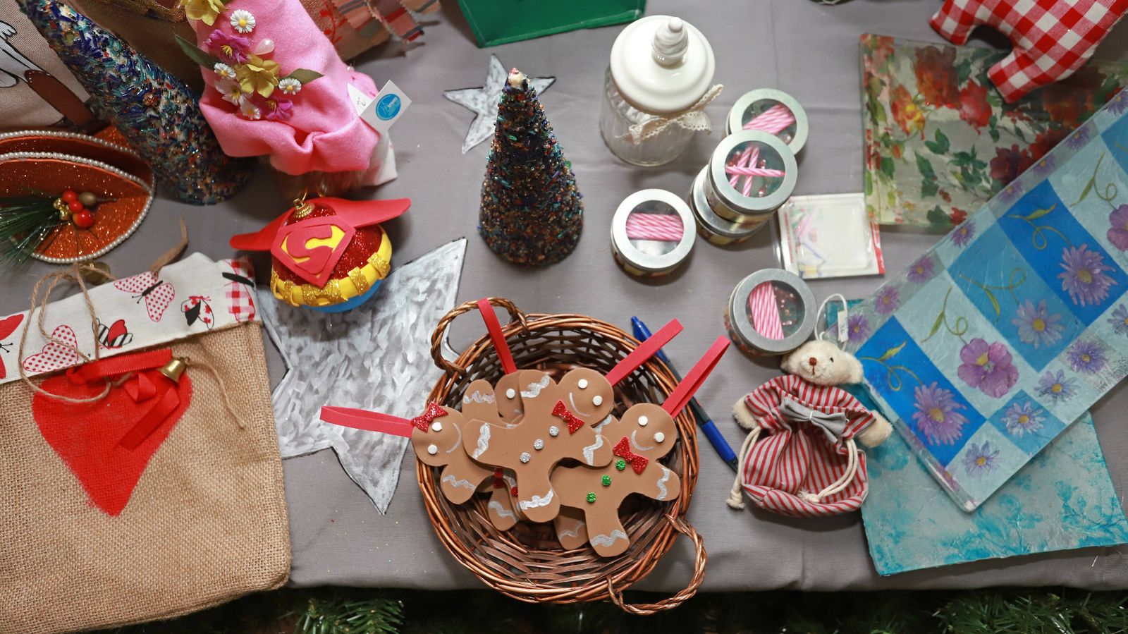 Las mejores fotos de la inauguración del mercadillo navideño de Apadis