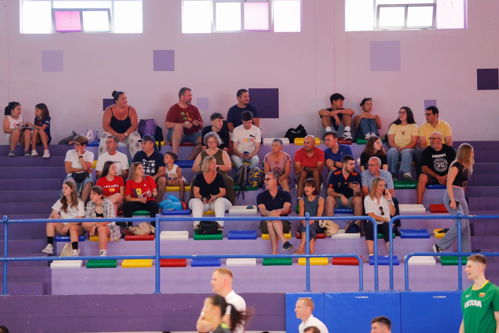 Las fotos de la primera jornada del torneo Internacional U20 de baloncesto de La Línea
