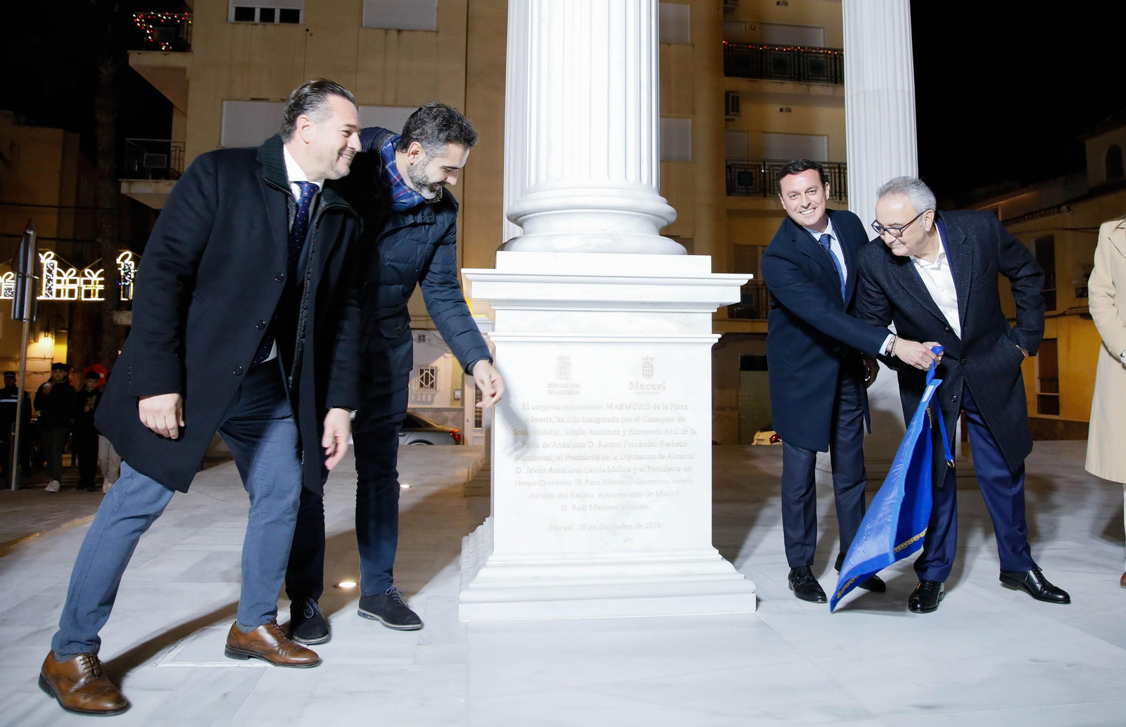 Imágenes de la inauguración de la plaza Almería en Macael