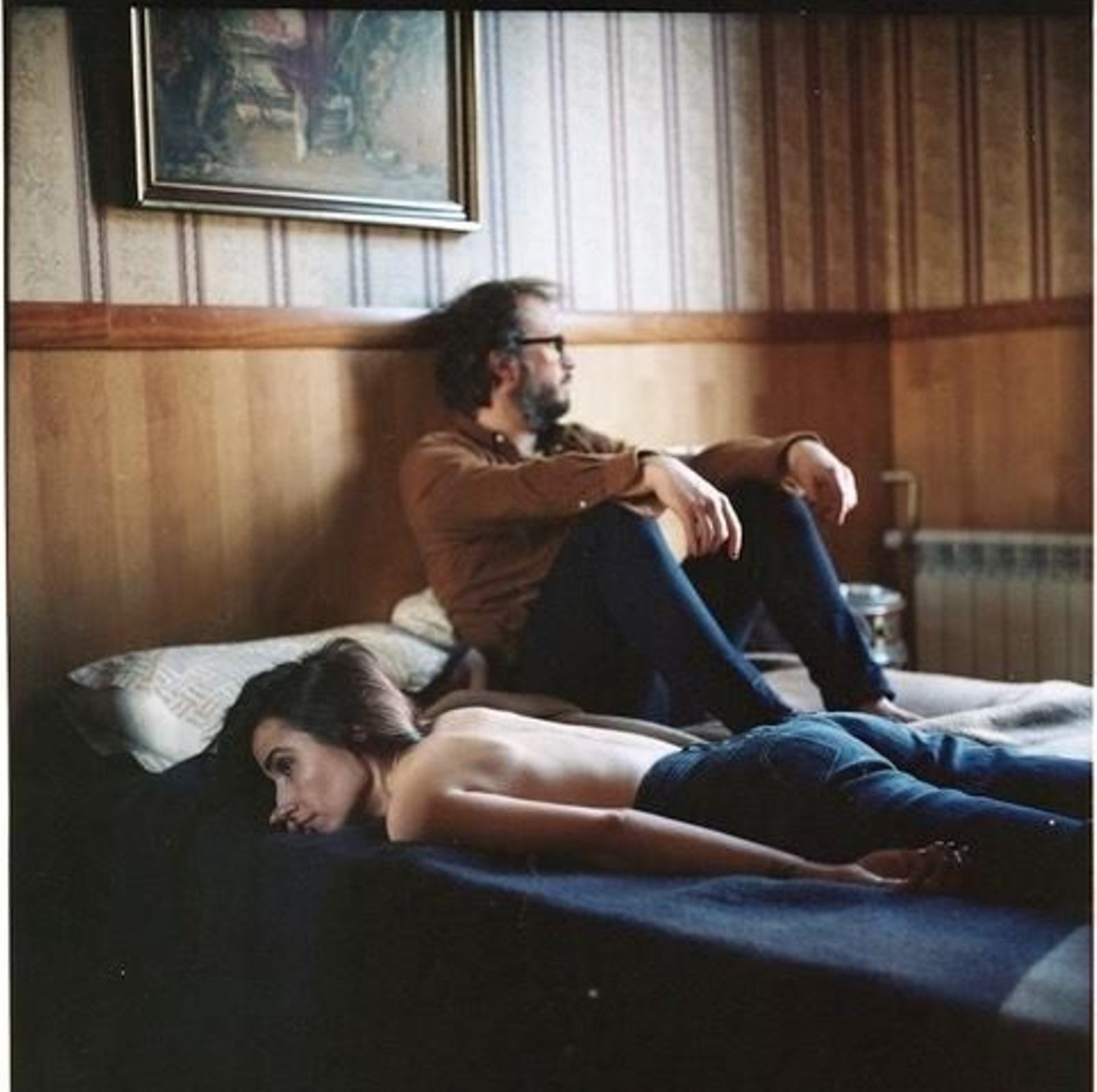 Zahara y Martí Perarnau posan en una imagen de su primer disco con el proyecto Juno Zahara y Martí Perarnau posan en una imagen de su primer disco con el proyecto Juno
