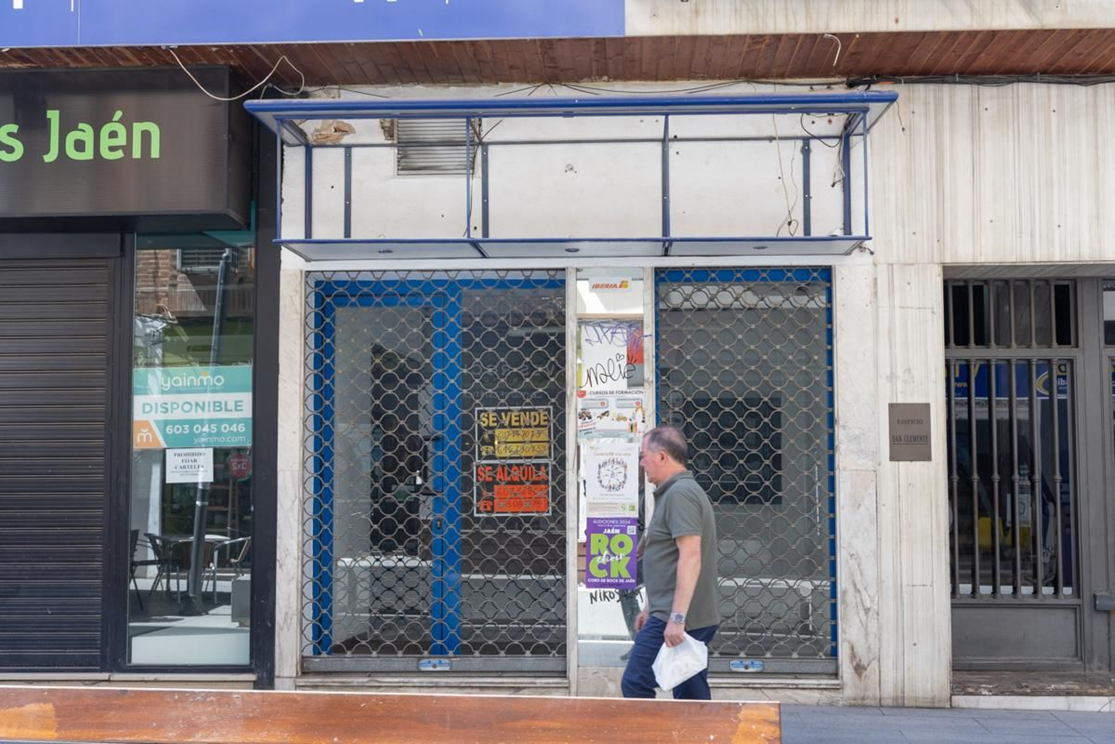 Locales vacíos en el centro de Jaén, en imágenes