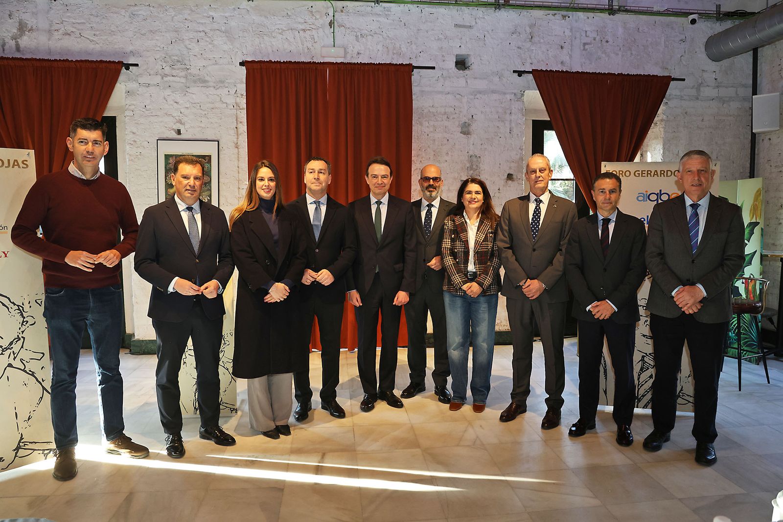 Fotografías del Foro Gerardo Rojas con la intervención de Arturo Gonzalo Aizpiri Consejero Delegado de Enagás