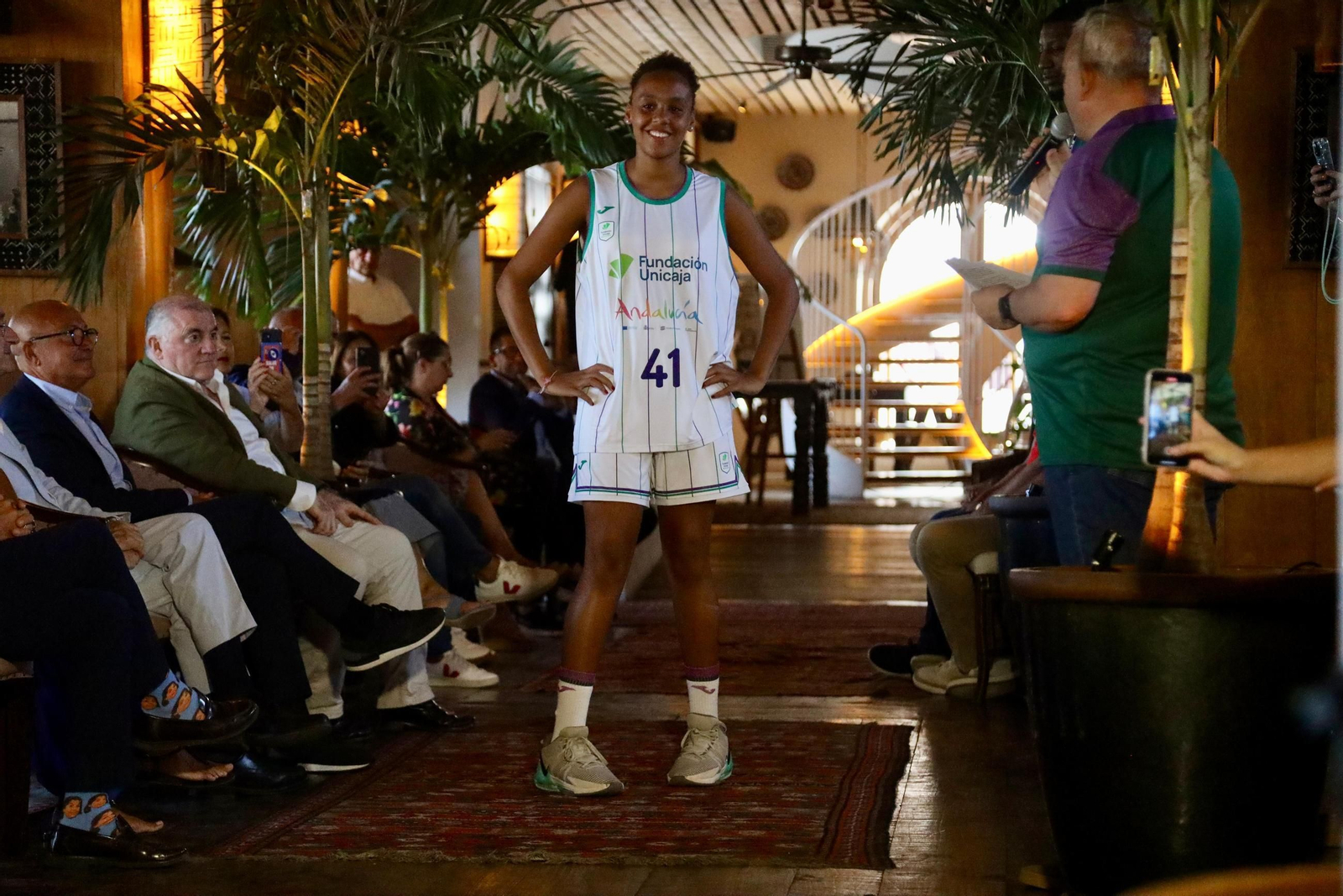 La presentación de las nuevas equipaciones del Unicaja, en fotos