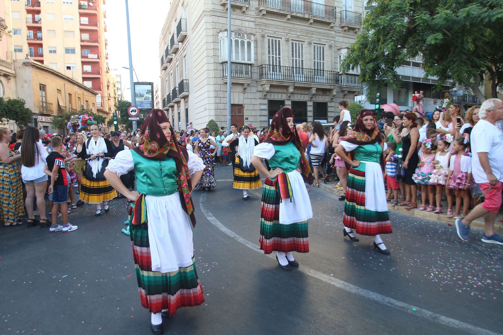 Fotogalería de la Batalla de Flores. Feria de Almería 2019