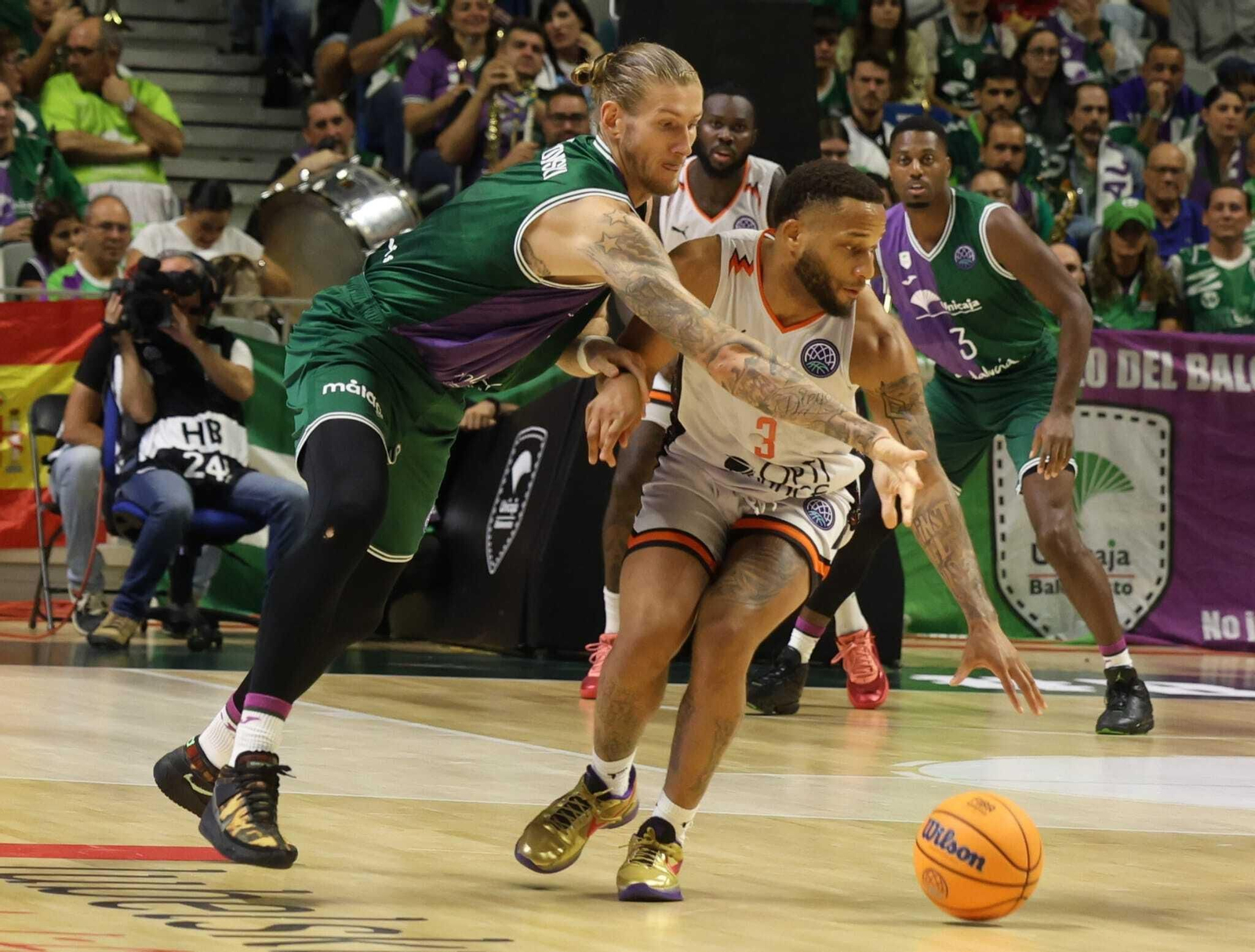 El Unicaja-Le Mans, en fotos