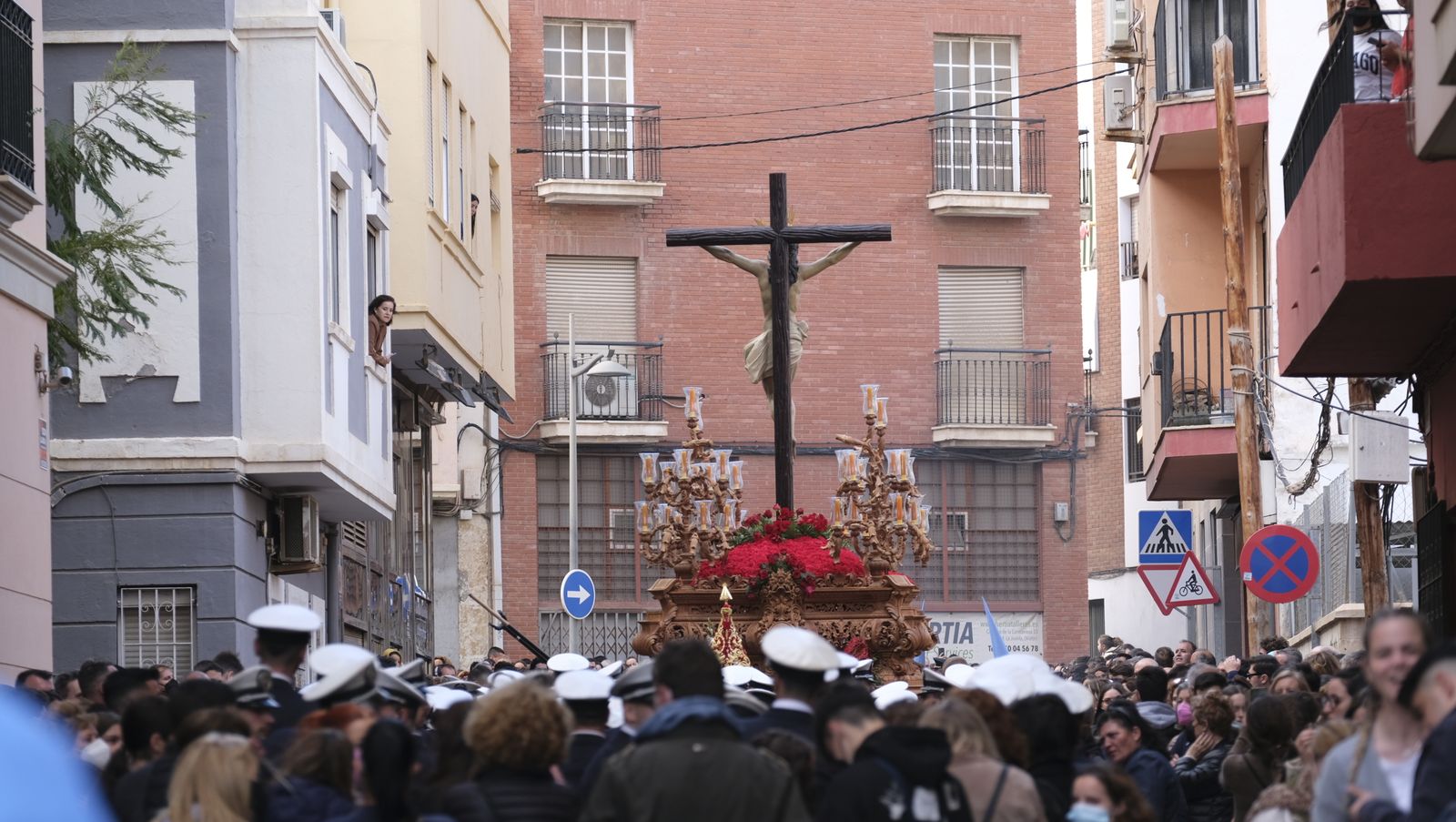 Procesión del Cristo del Amor en Almería, en imágenes