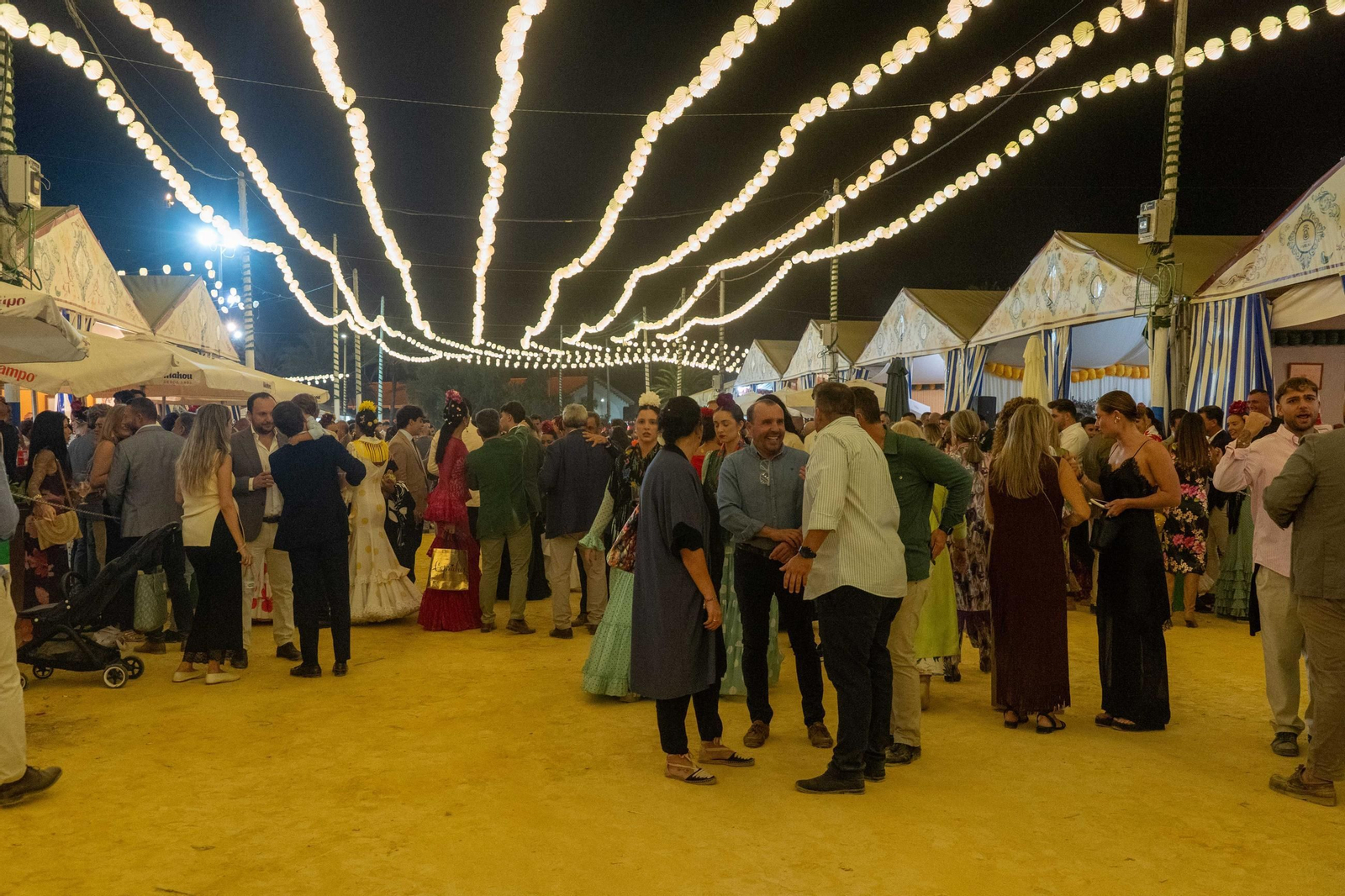Ambiente de la noche del 10 de Octubre en la Feria Del Caballo 2025