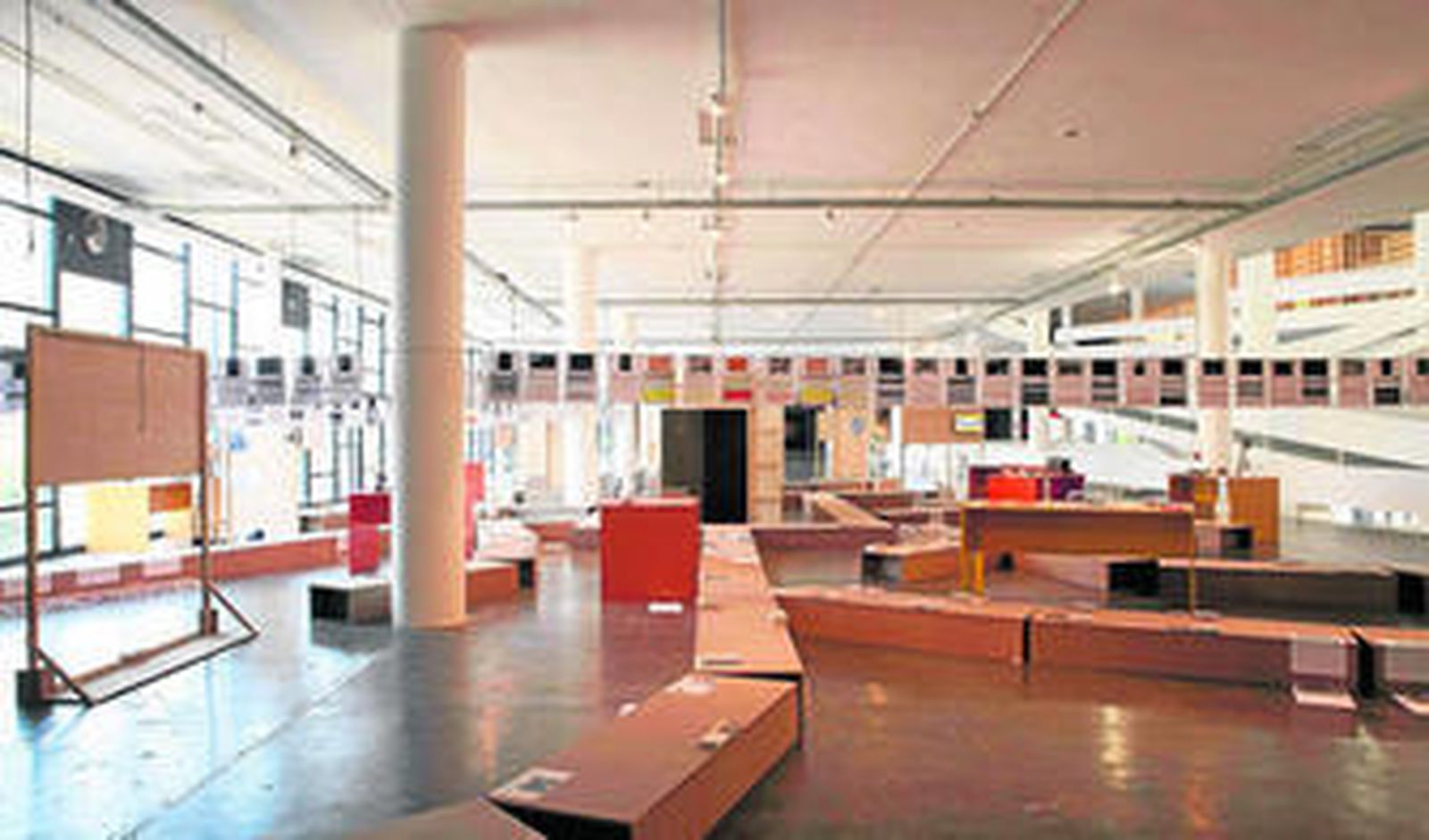 Montaje del Archivo F.X. de Pedro G. Romero en la 31ª edición de la Bienal de Sao Paulo.