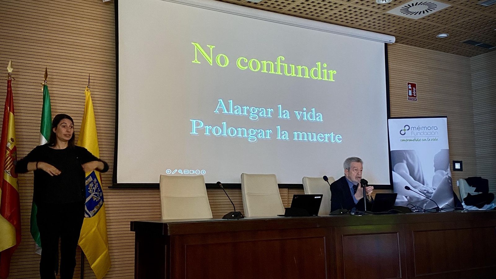 Conferencia magistral del doctor Marcos Gómez.