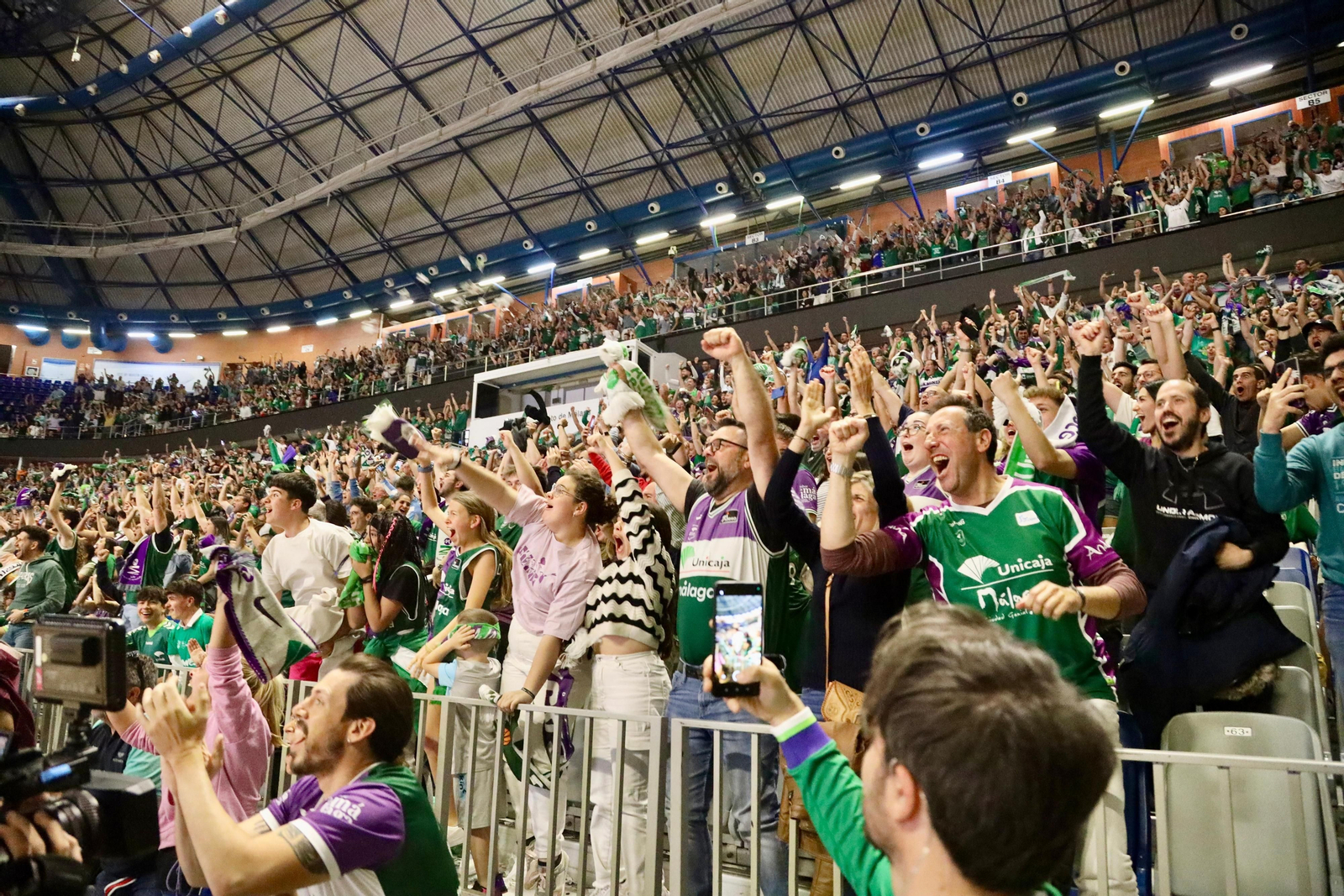 Búscate en la fiesta del Carpena tras ganar la BCL | Lenovo Tenerife - Unicaja