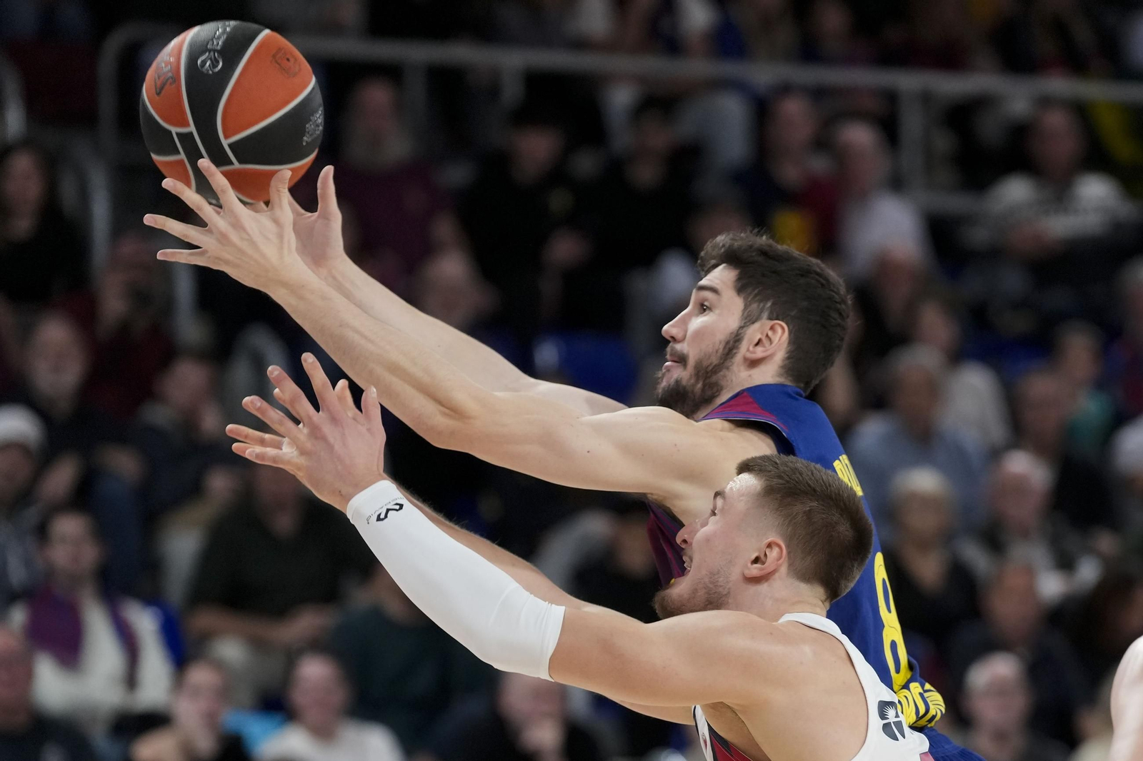 El Baskonia vendrá a Málaga tras tres prórrogas y derrota en el Palau en un partido histórico