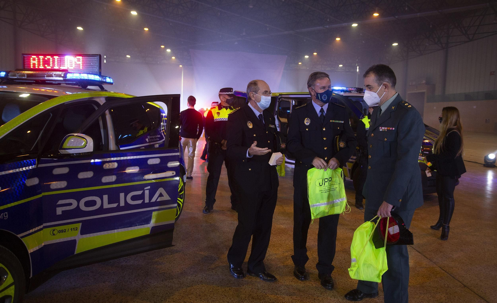 La presentación de los nuevos vehículos de la Policía Local de Sevilla, en imágenes