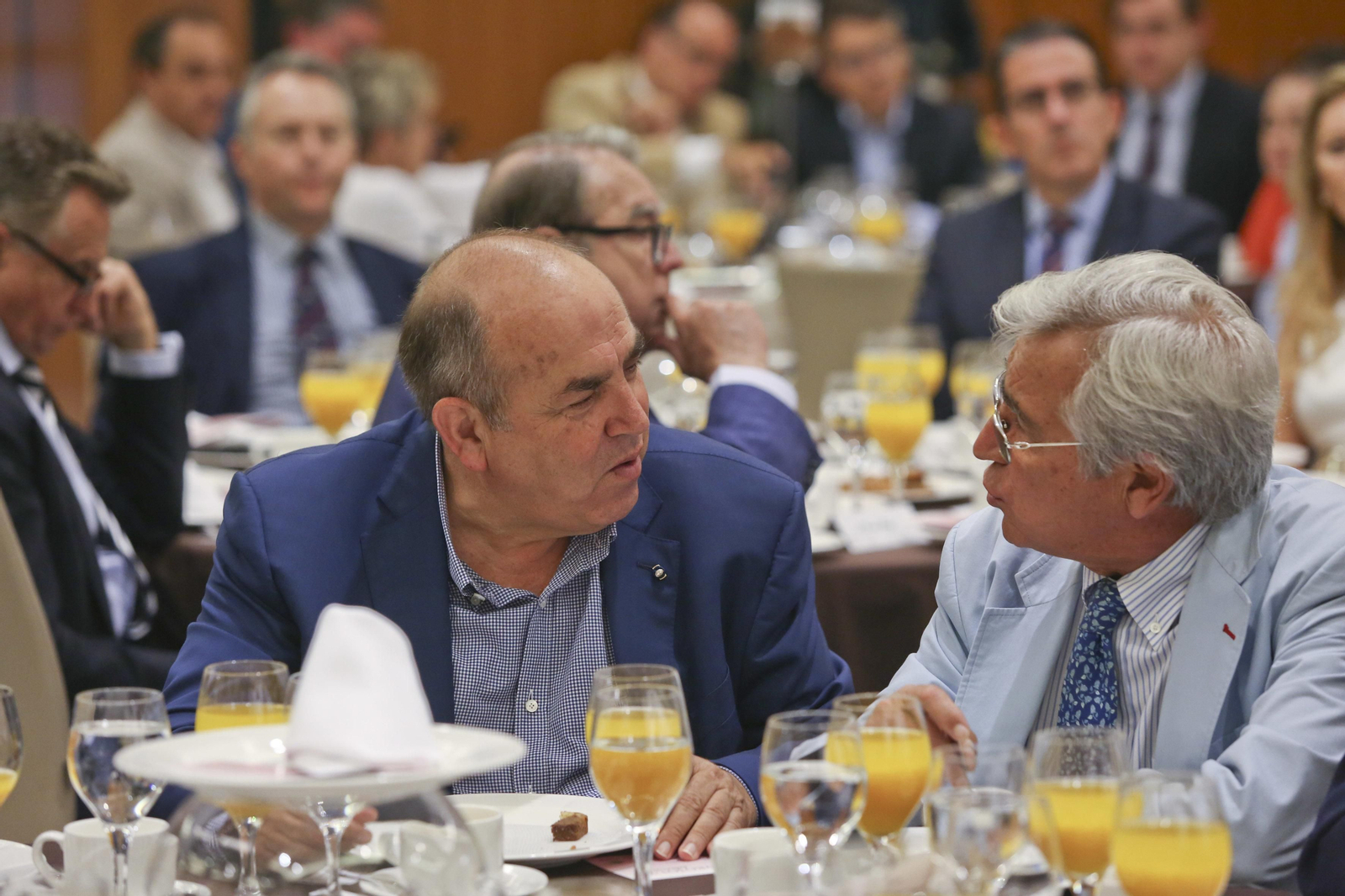 Las imágenes del Foro Joly con Elías Bendodo