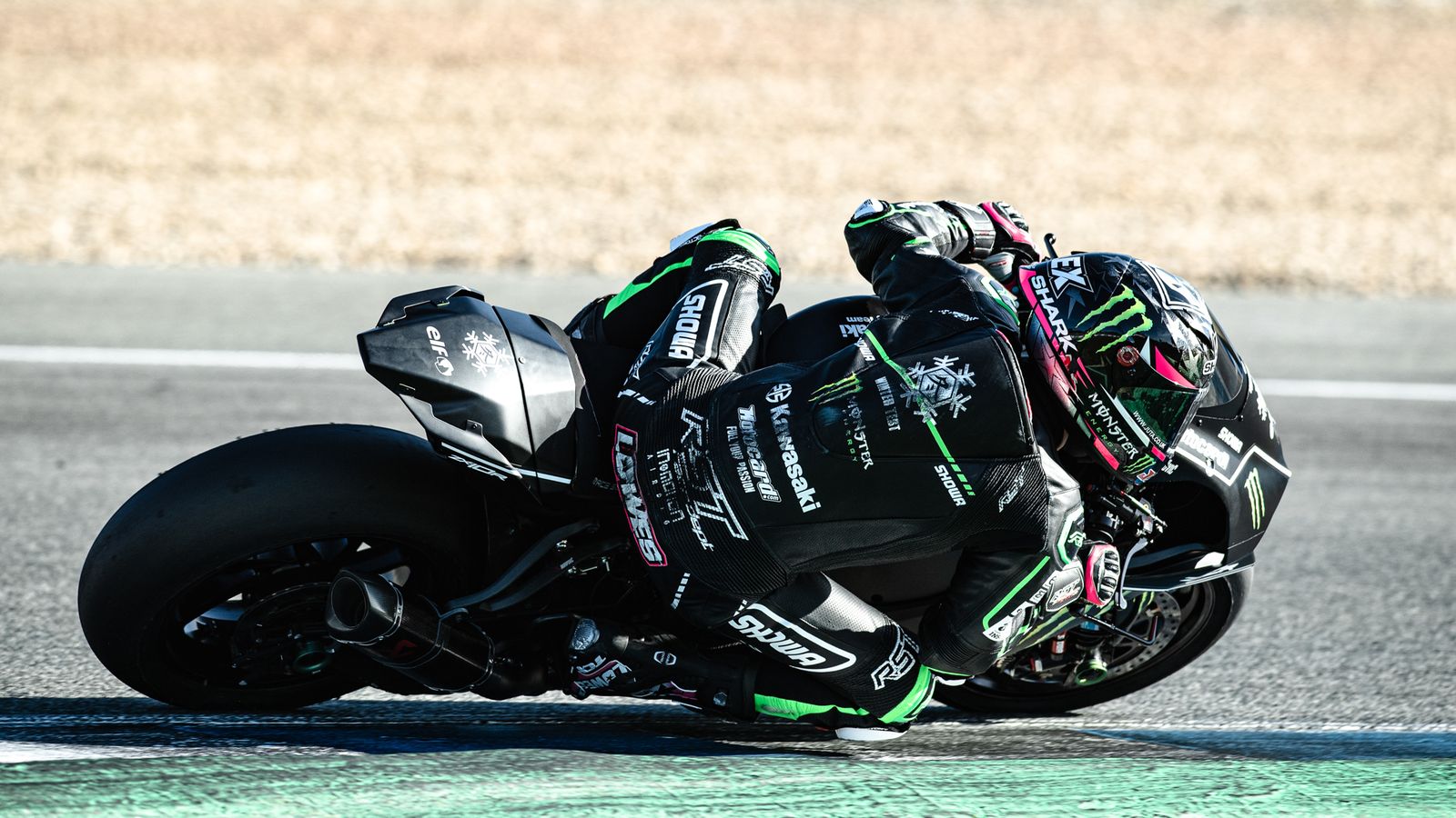 El seis veces campeón del mundo Jonathan Rea rodó sin dorsal en Jerez, pero lucirá el 65.
