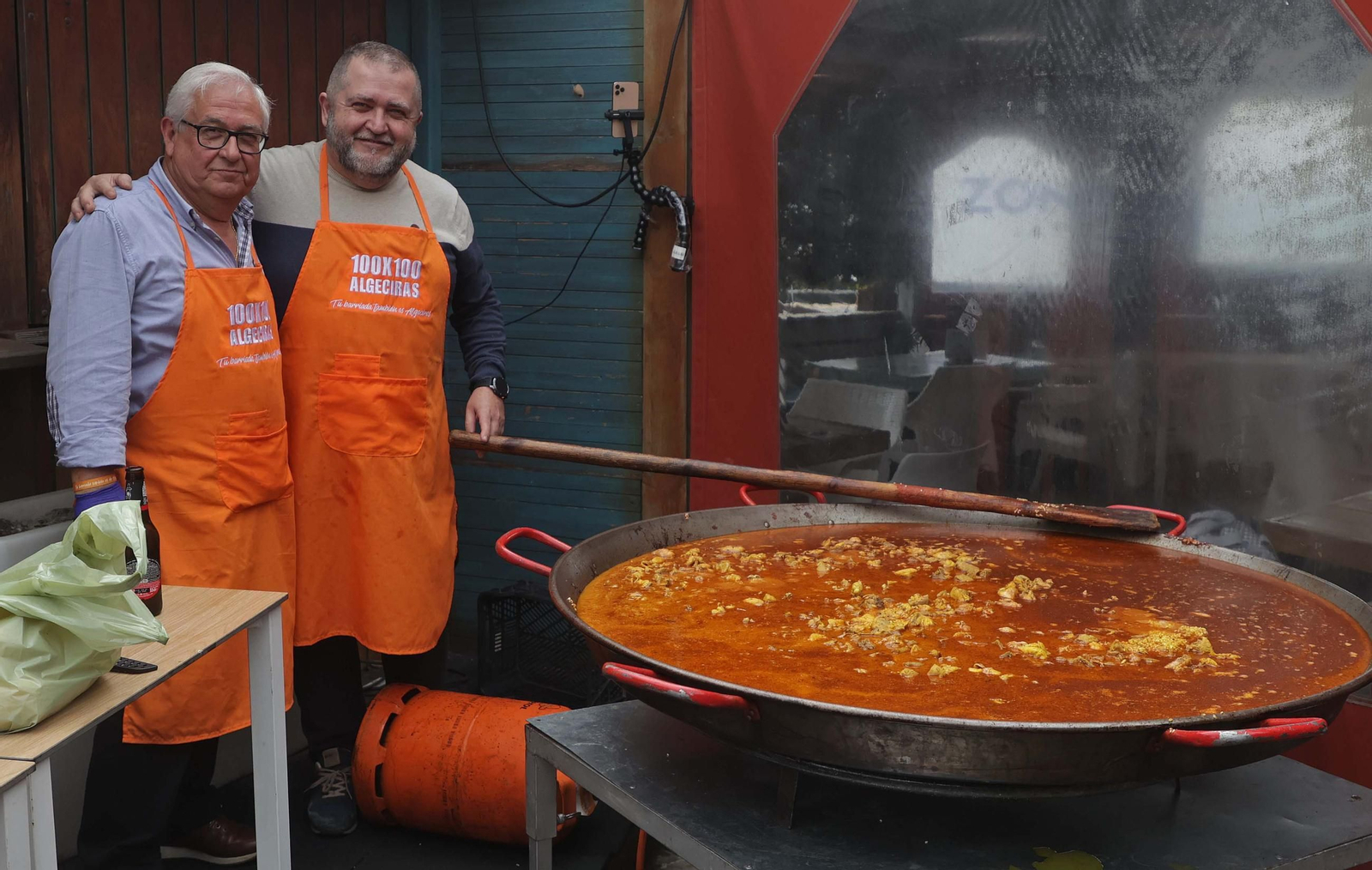 Caras conocidas en la convivencia de Algeciras 100x100, en imágenes