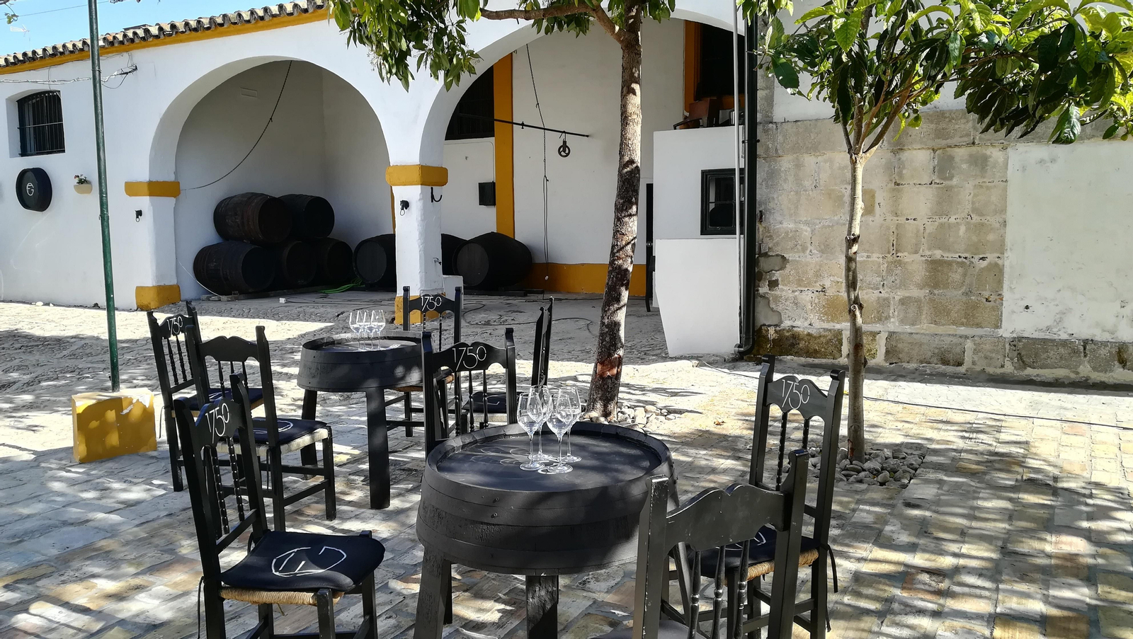 Bodegas Fernández Gao.