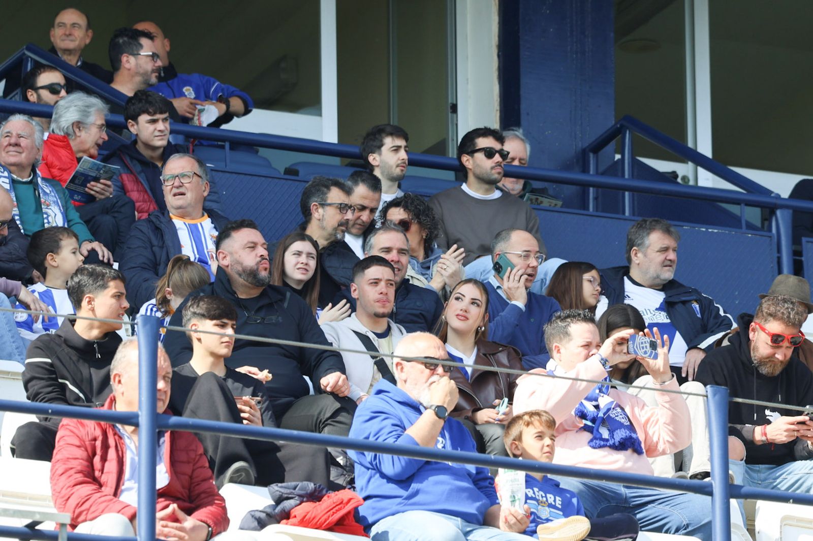 Búscate en las gradas del Nuevo Colombino durante el Recre-Deportiva Minera