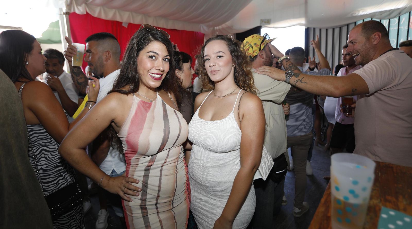 Búscate en las fotos del Día de la Mujer en la Feria de Tarifa