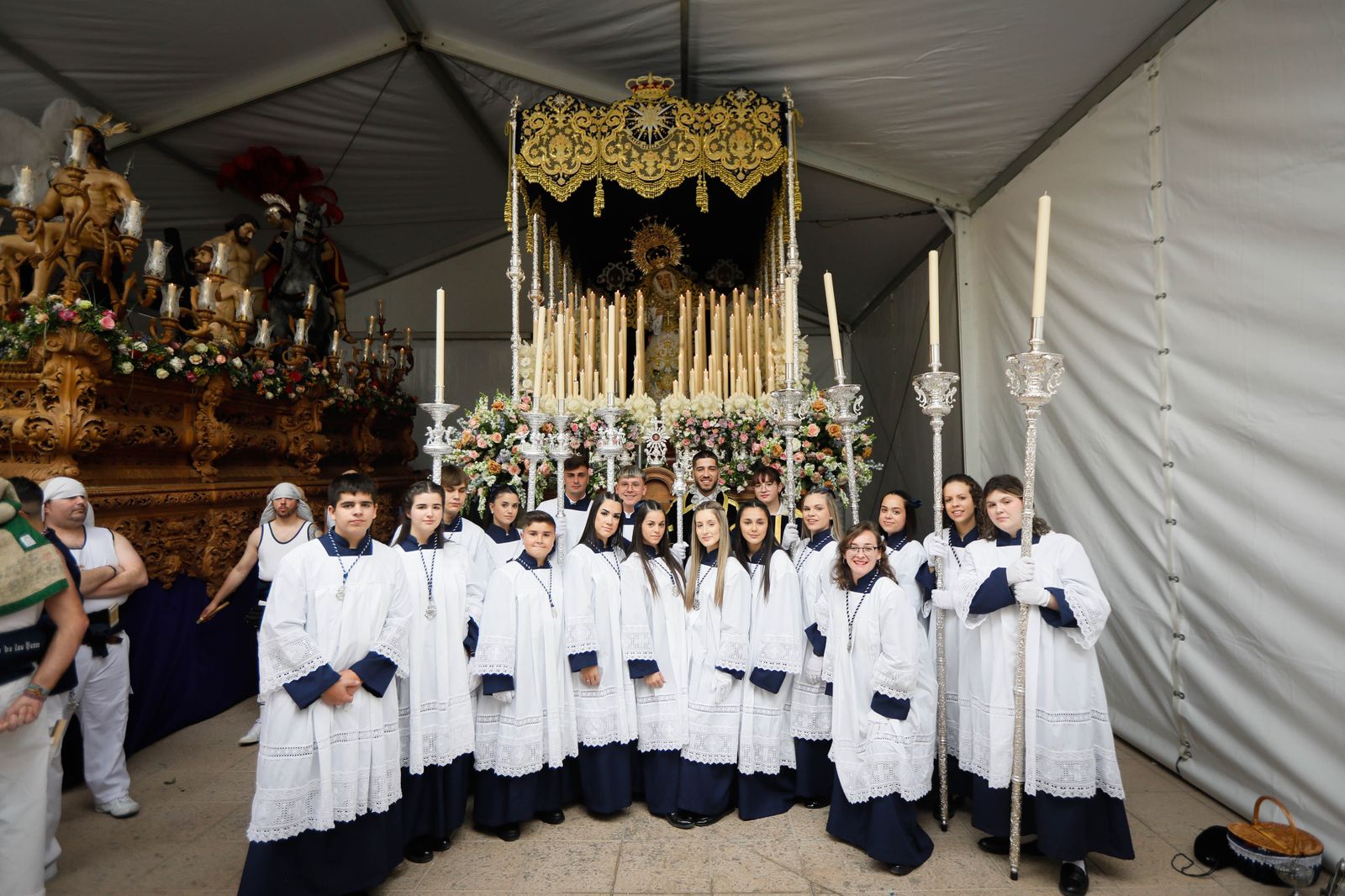 Mira como la cena sale a las calles de Almería tras las lluvias