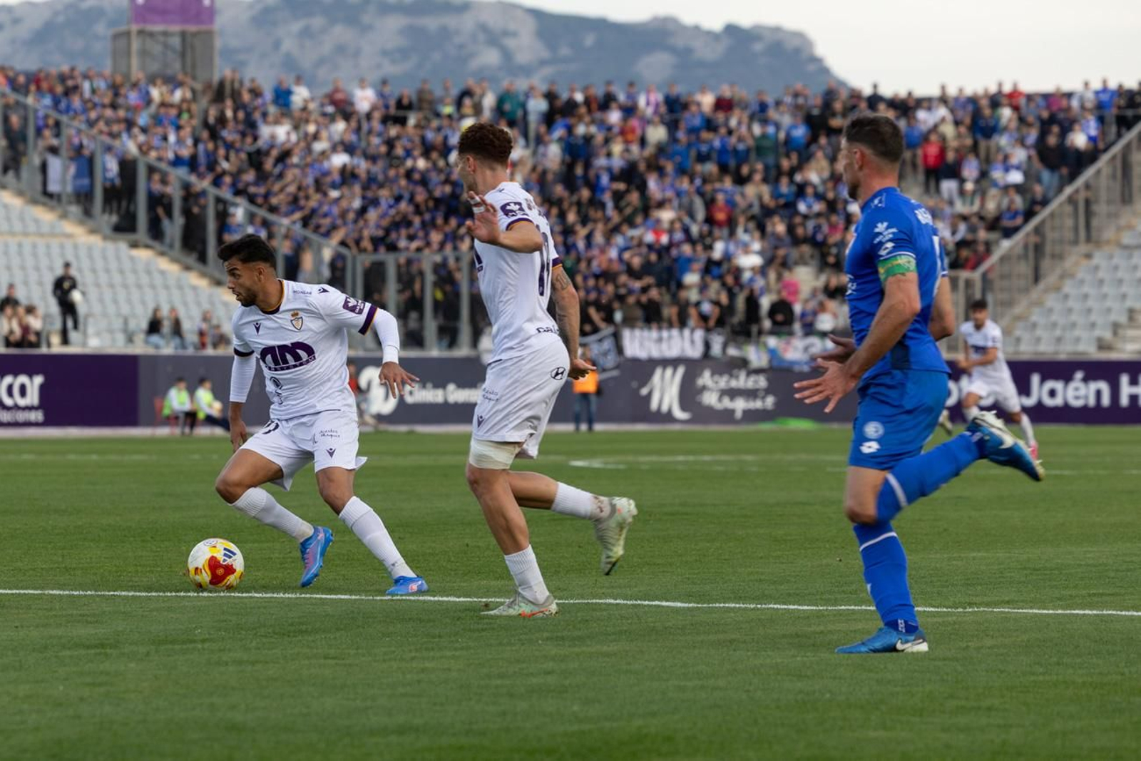 Real Jaén 0-1 Linares Deportivo: las mejores imágenes del clásico provincial