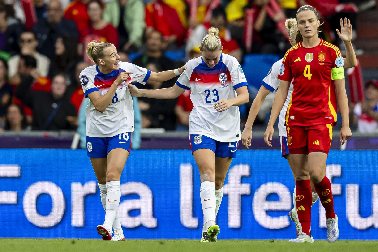 Las mejores imágenes de la final España - Inglaterra de la Eurocopa femenina