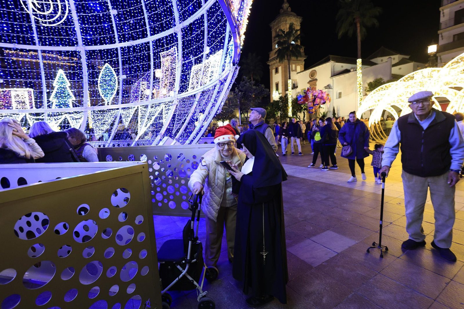 Las fotos del Paseo de la ilusión a los mayores de Algeciras