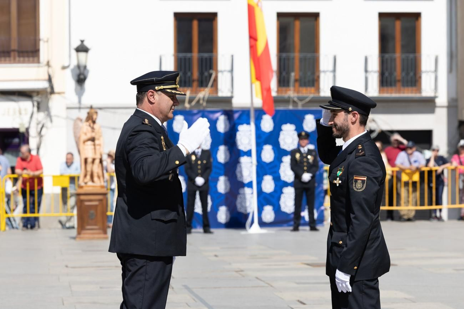 Acto por el día de la Policía Nacional, con motivo de la festividad los Santos Ángeles Custodios