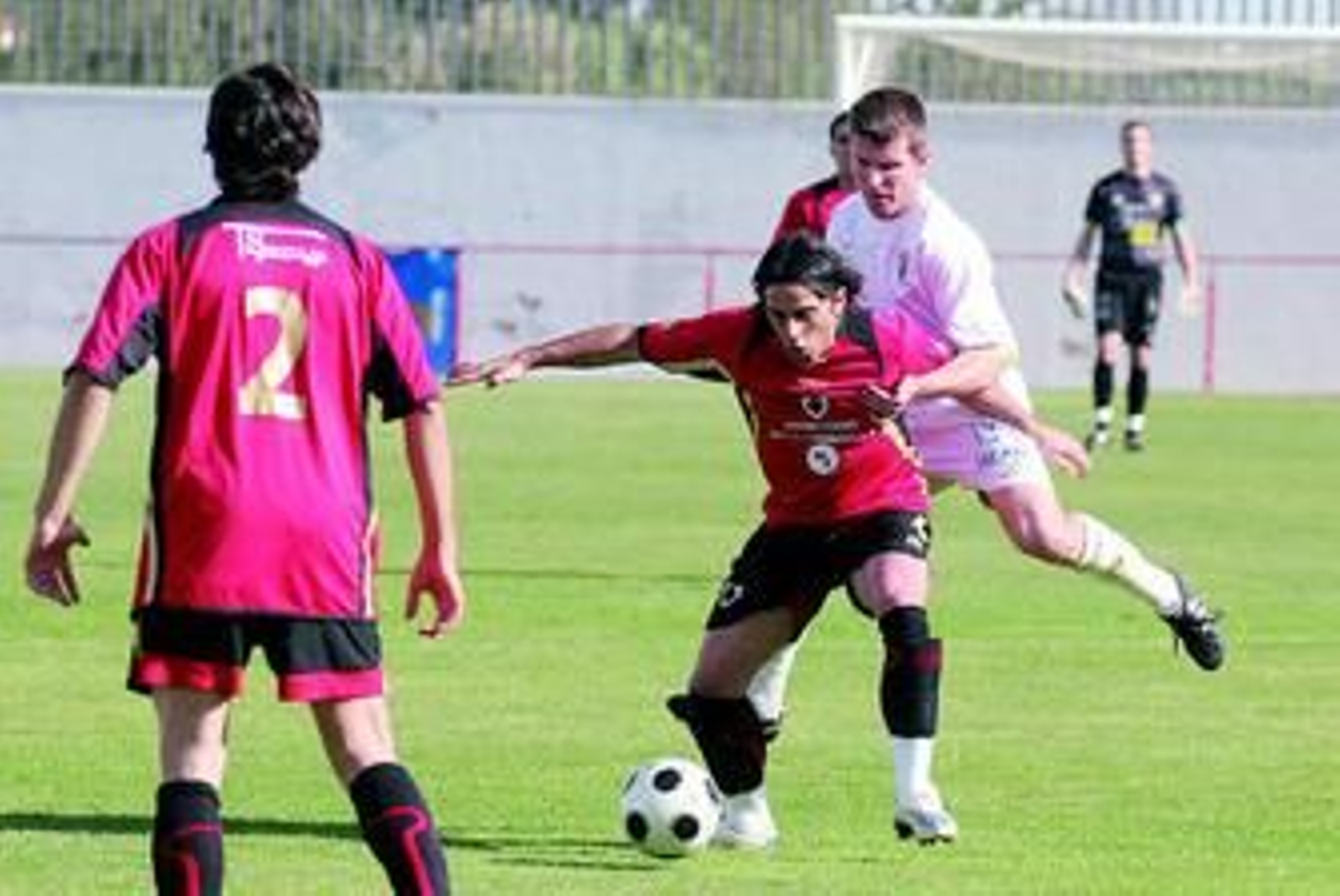El rojillo Fajardo vio frente al Antoniano una amarilla con sanción.