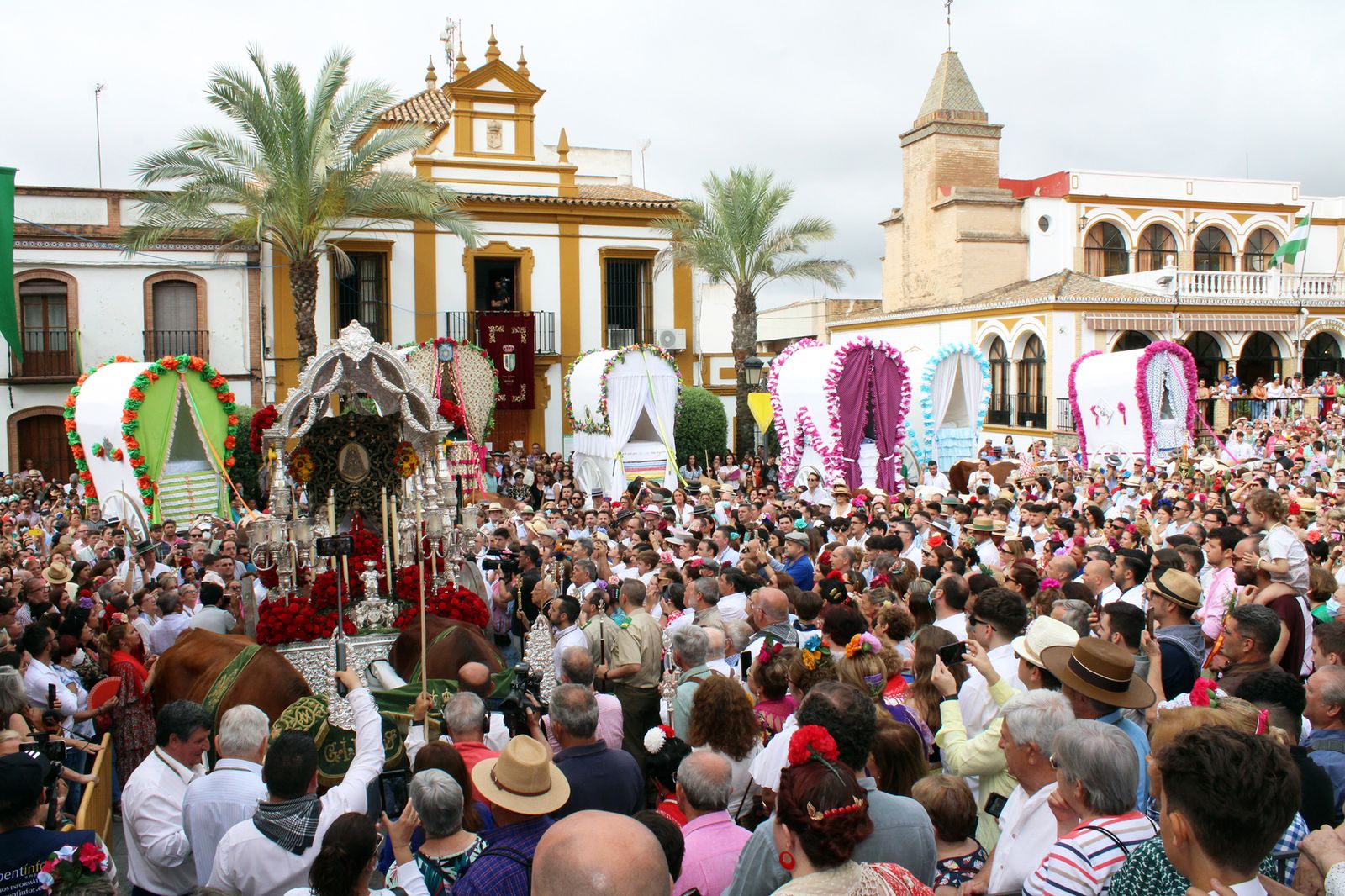Salidas de las Carretas de Gines al Rocío durante el año pasado.