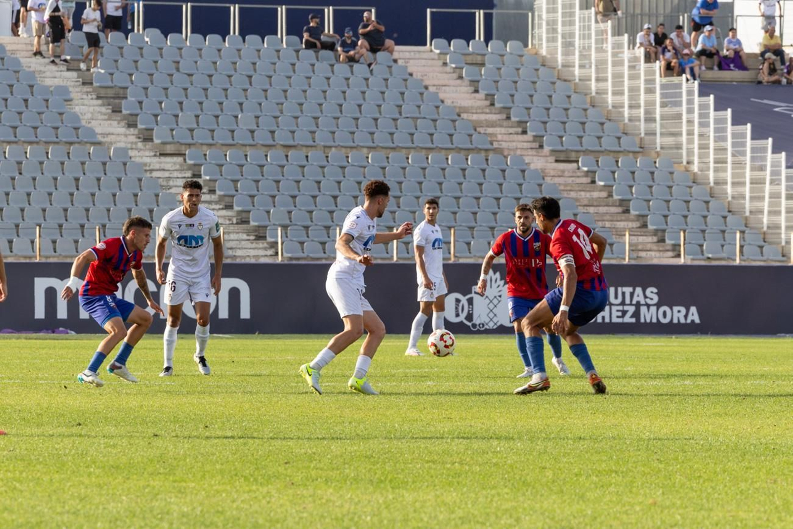 El triunfo del Real Jaén ante la UD Torre del Mar, en imágenes El triunfo del Real Jaén ante la UD Torre del Mar, en imágenes